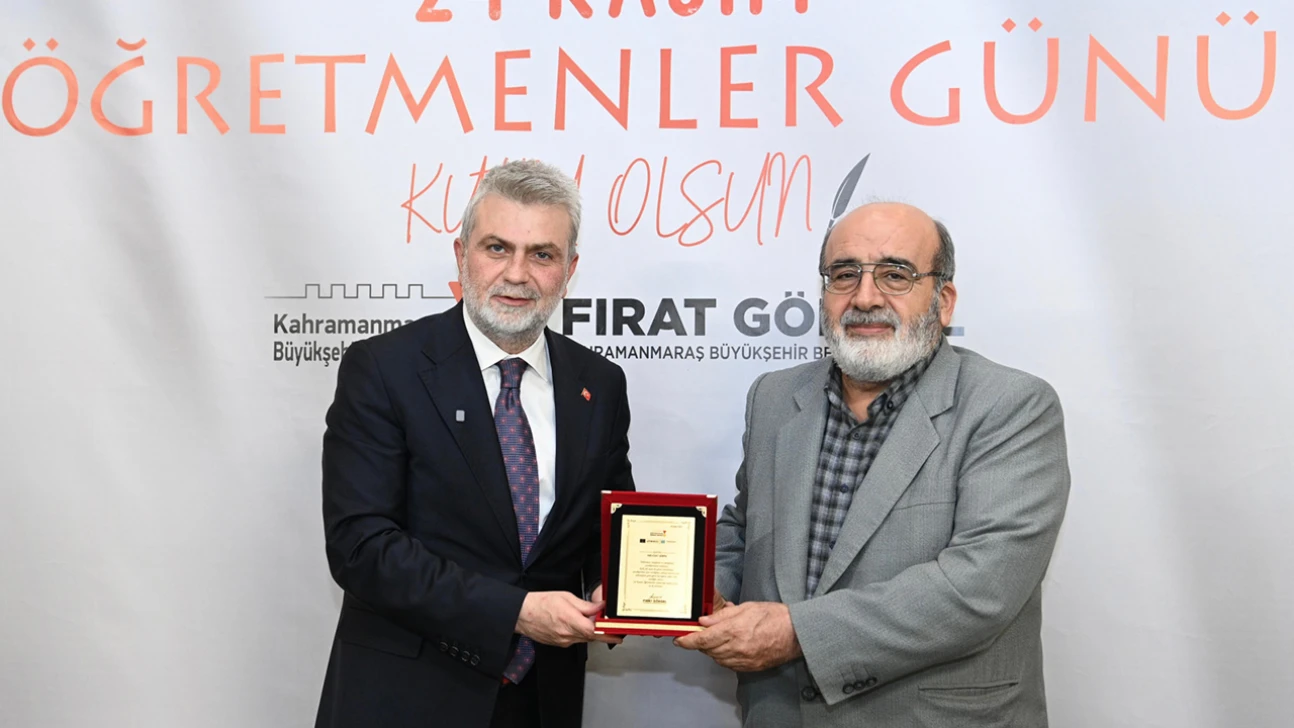 Kahramanmaraş'ta meslekte 40 yılı aşan öğretmelere özel plaket