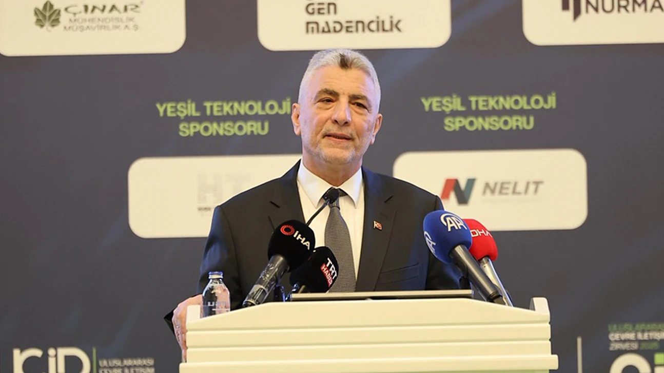 Ticaret Bakanı Bolat, 2. Uluslararası Çevre İletişim Zirvesi'nde konuştu