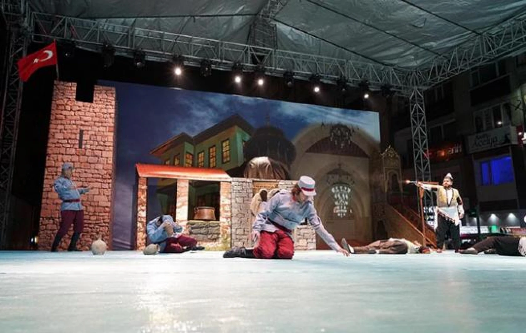 Kahramanmaraş'ta temsili gösterilere yoğun ilgi!