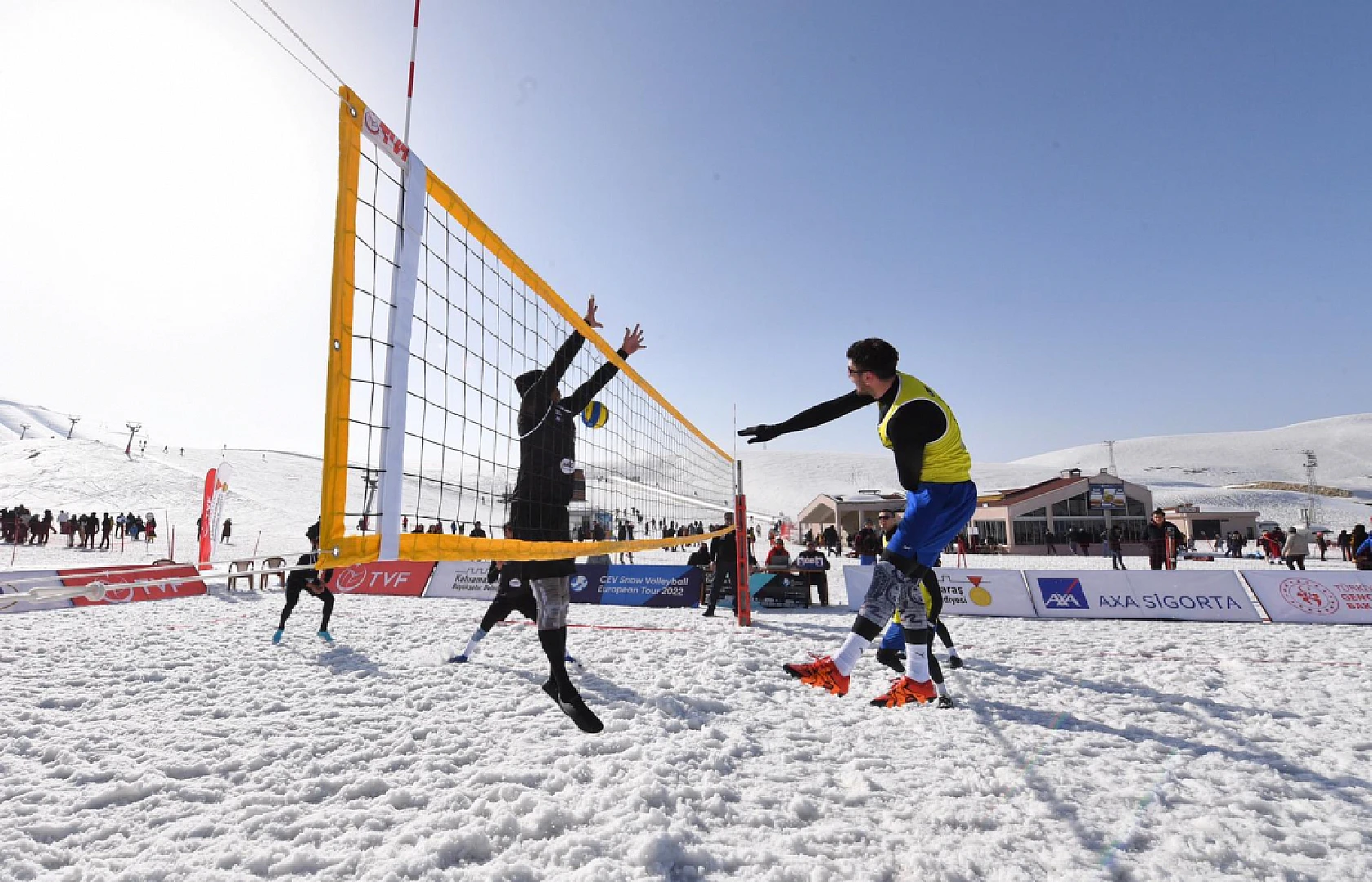 Kar Voleybolu Avrupa Turu