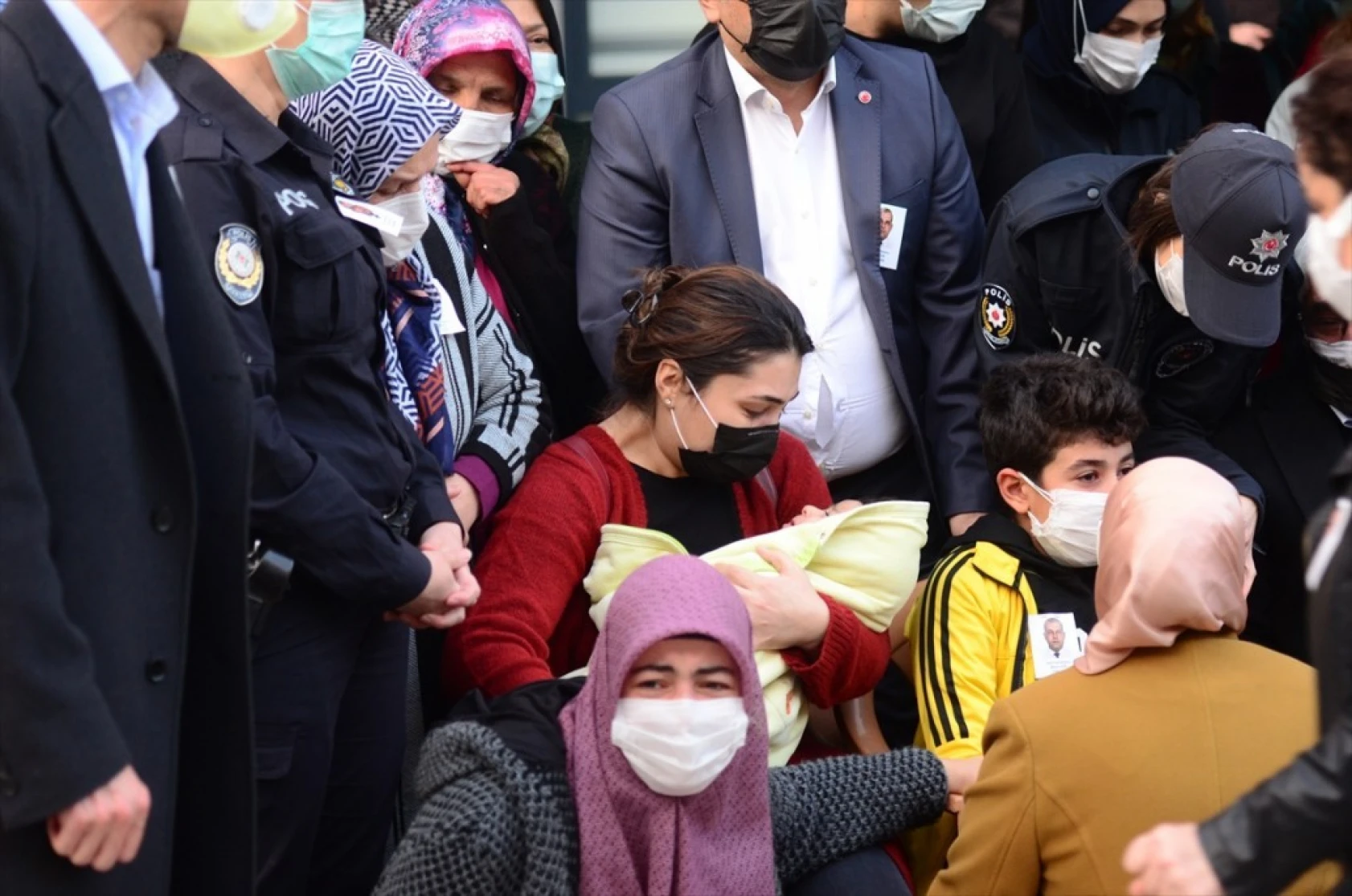 Şehit Polis Memuru Barış Göl, törenle uğurlandı