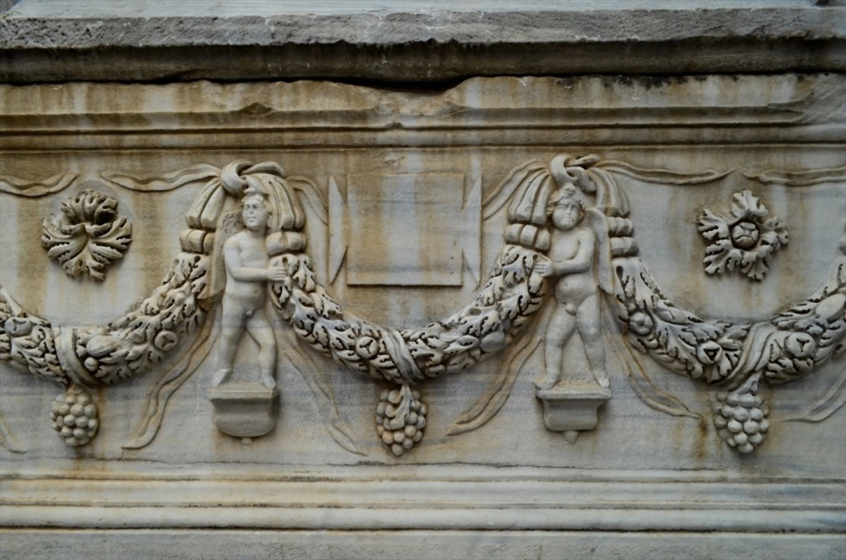 Müzeye dönüştürülen eski adliye binası tarihe ışık tutuyor