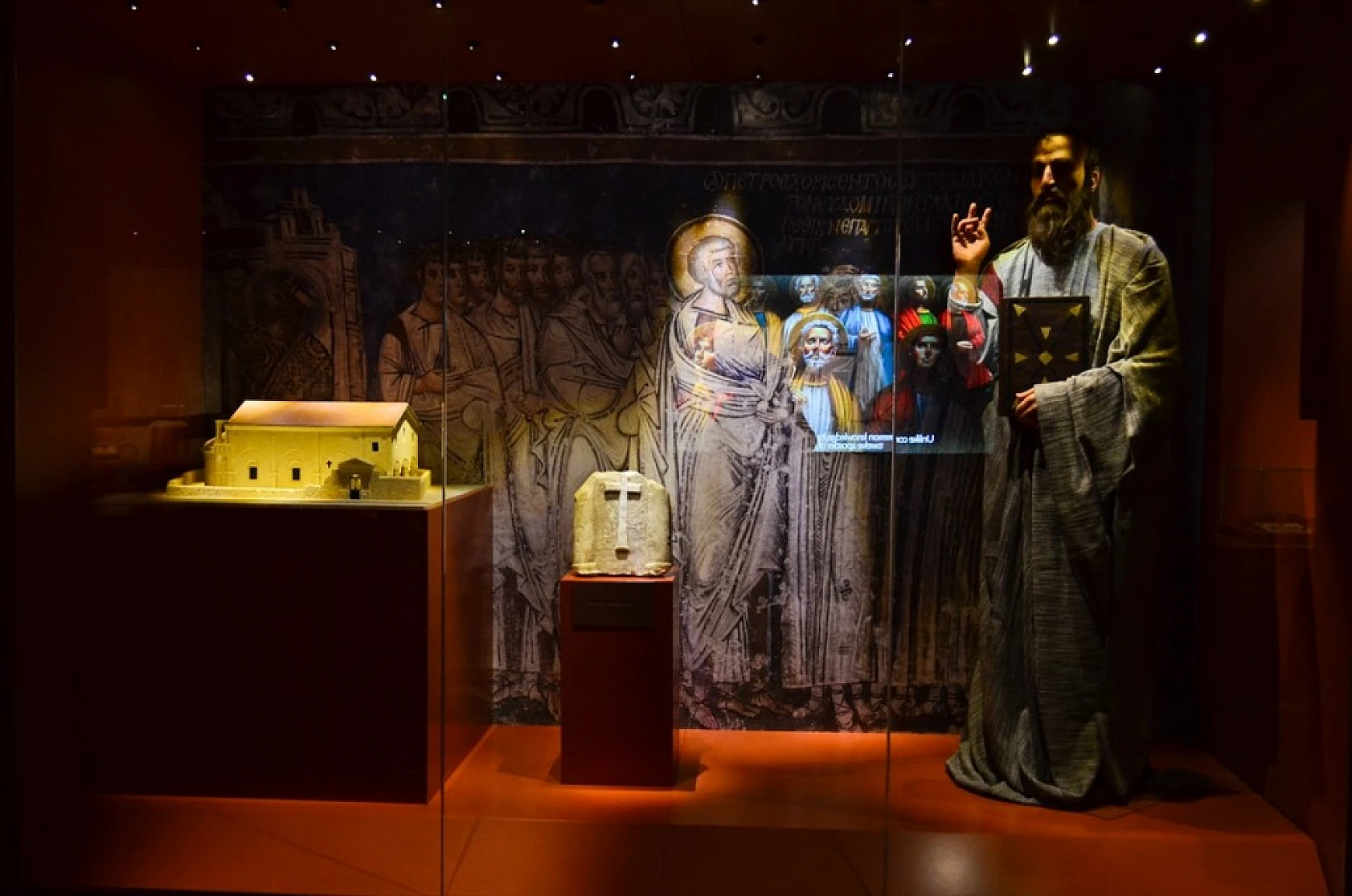 Müzeye dönüştürülen eski adliye binası tarihe ışık tutuyor