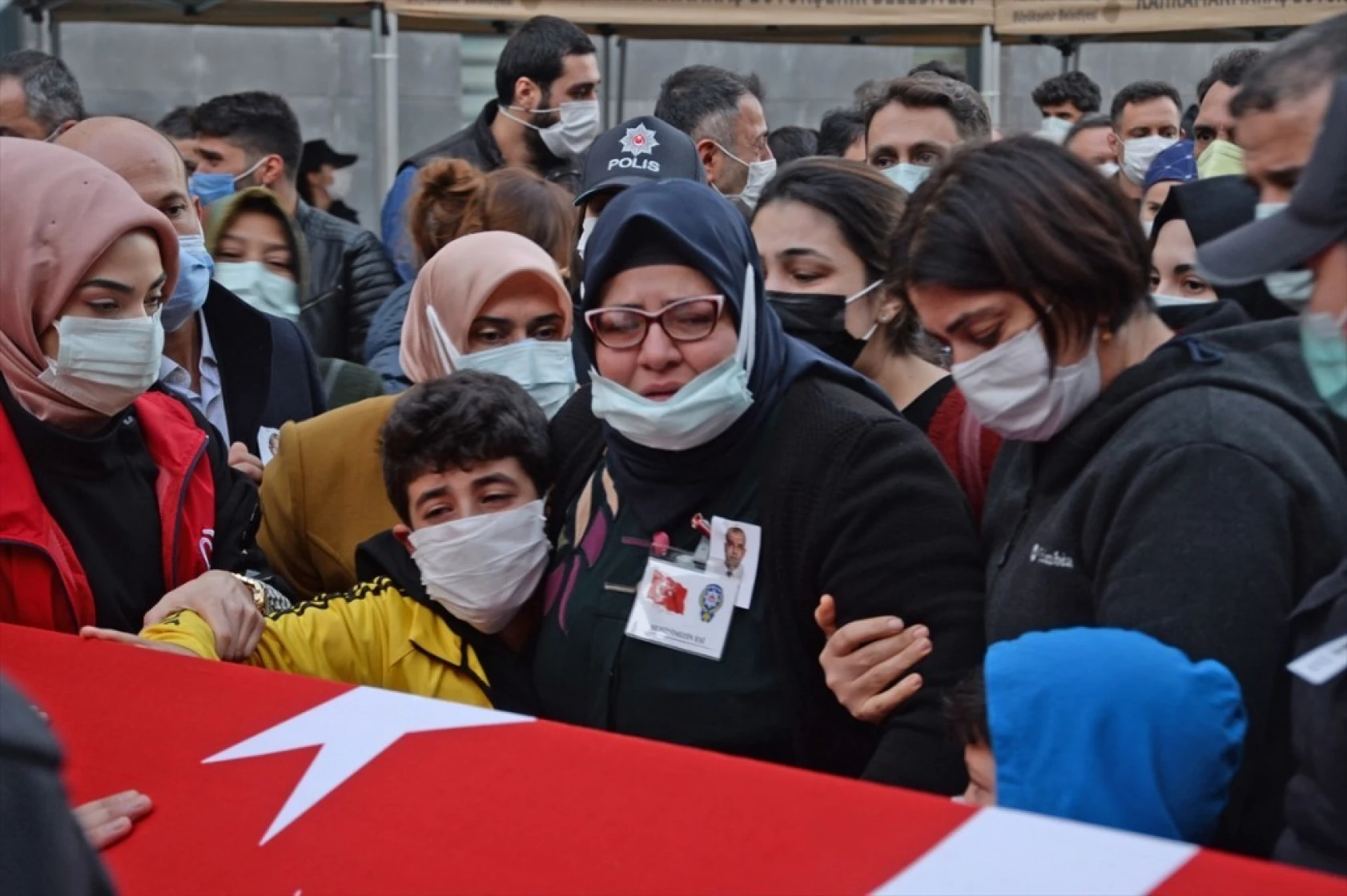 Şehit Polis Memuru Barış Göl, törenle uğurlandı