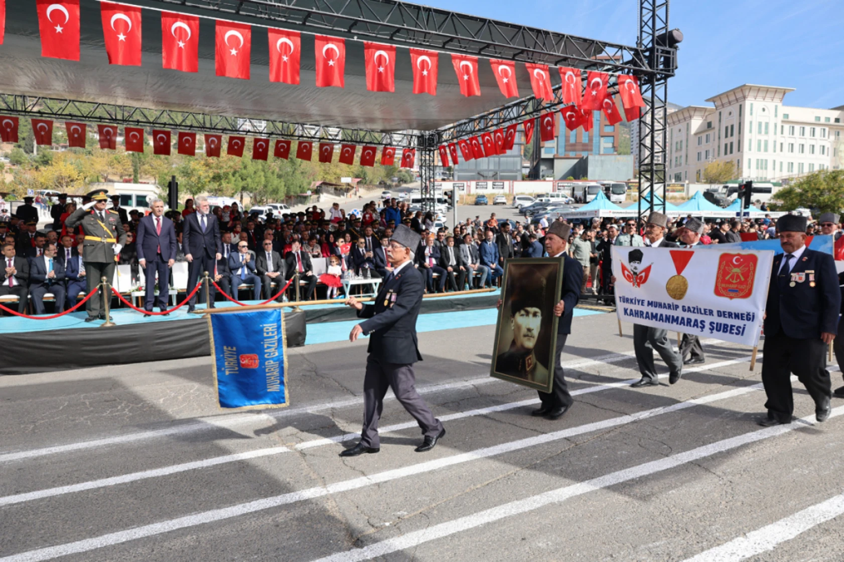 Kahramanmaraş'ta cumhuriyetin 101'inci yılı coşkuyla kutlandı