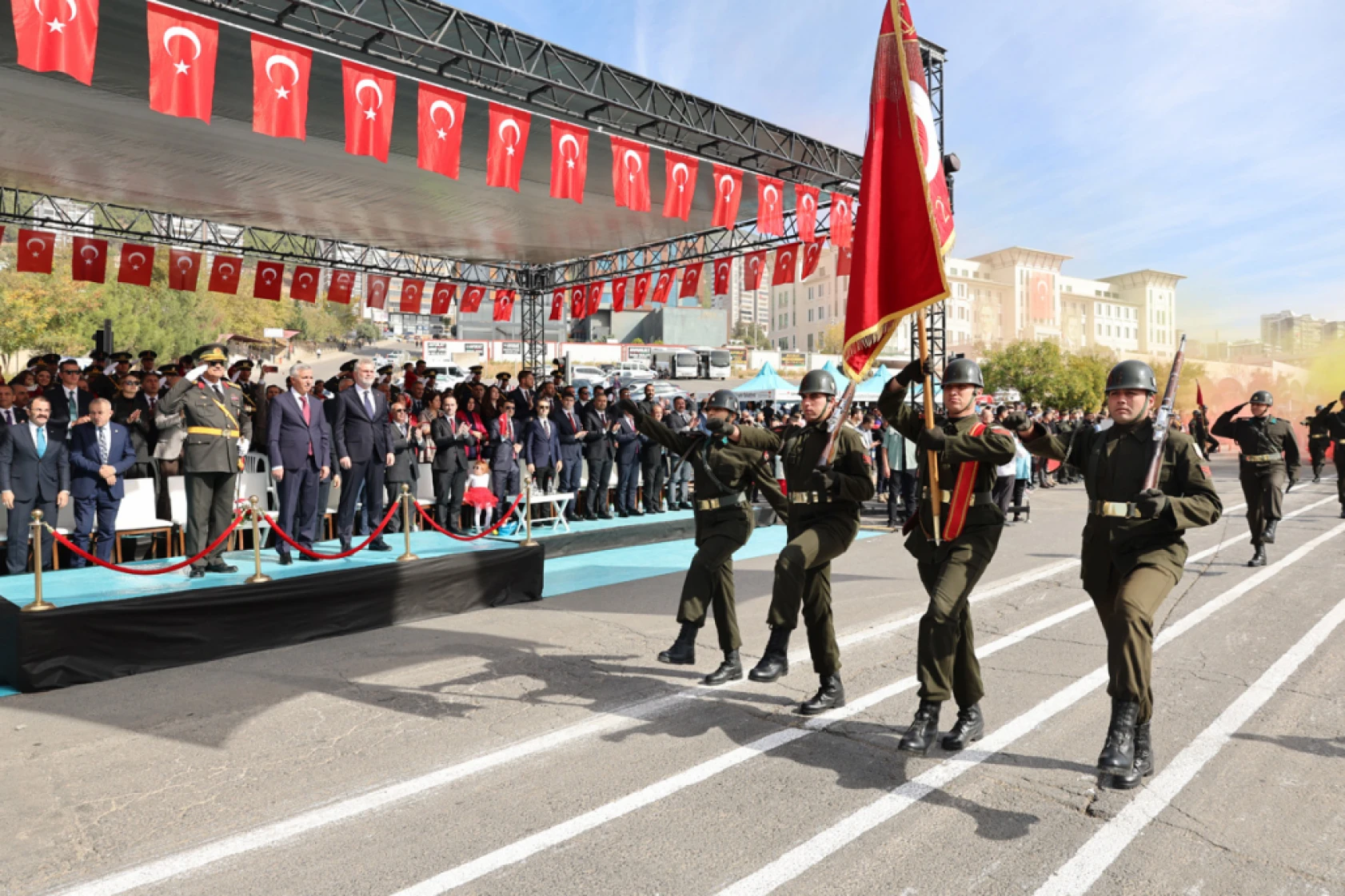 Kahramanmaraş'ta cumhuriyetin 101'inci yılı coşkuyla kutlandı