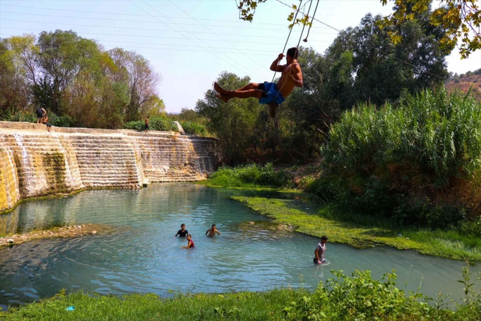 Tarihi değirmenin set olduğu Zikir Gölü, ziyaretçilerini cezbediyor