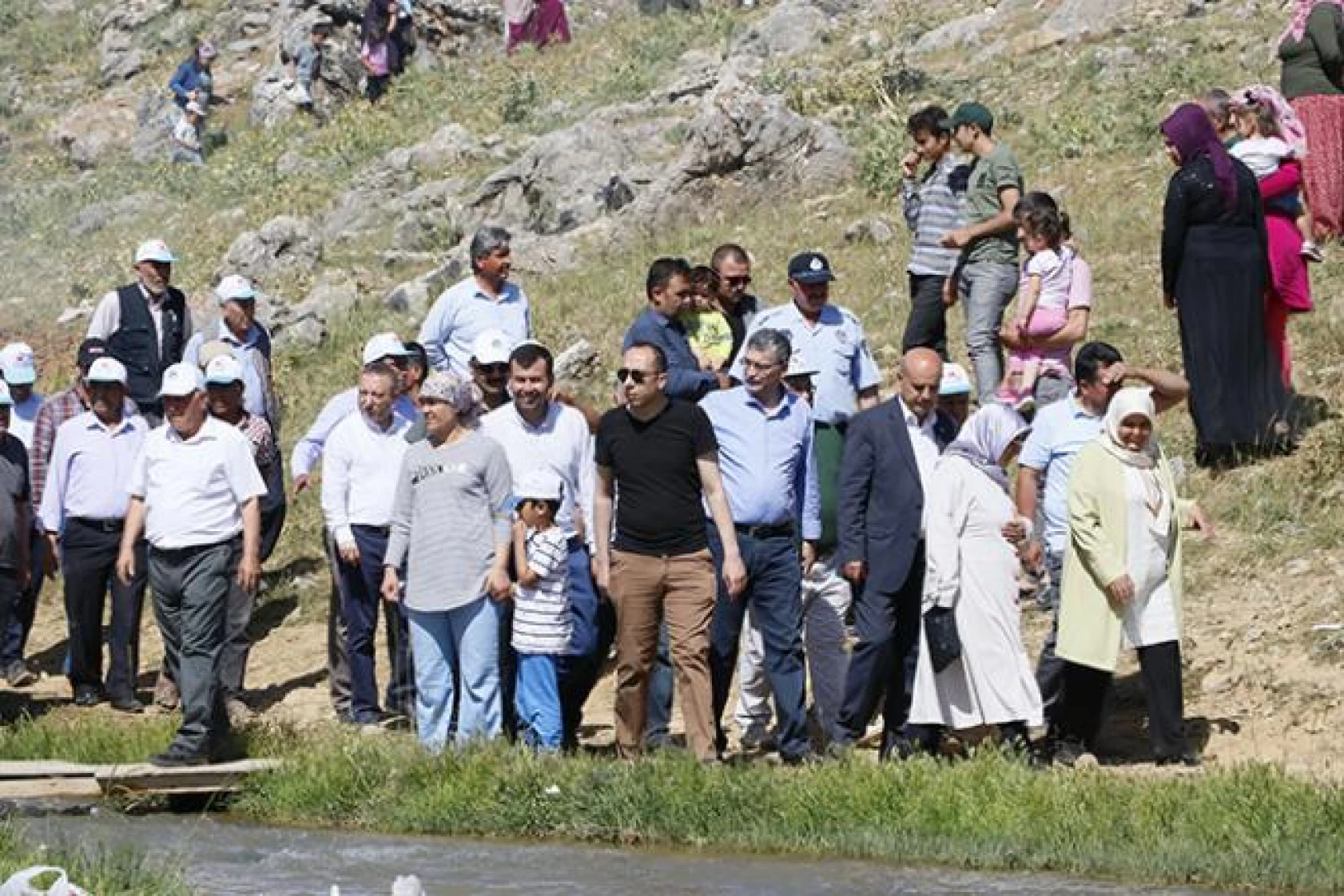 Çağlayancerit Ayranpınarı 1. Yayla Şenliği!