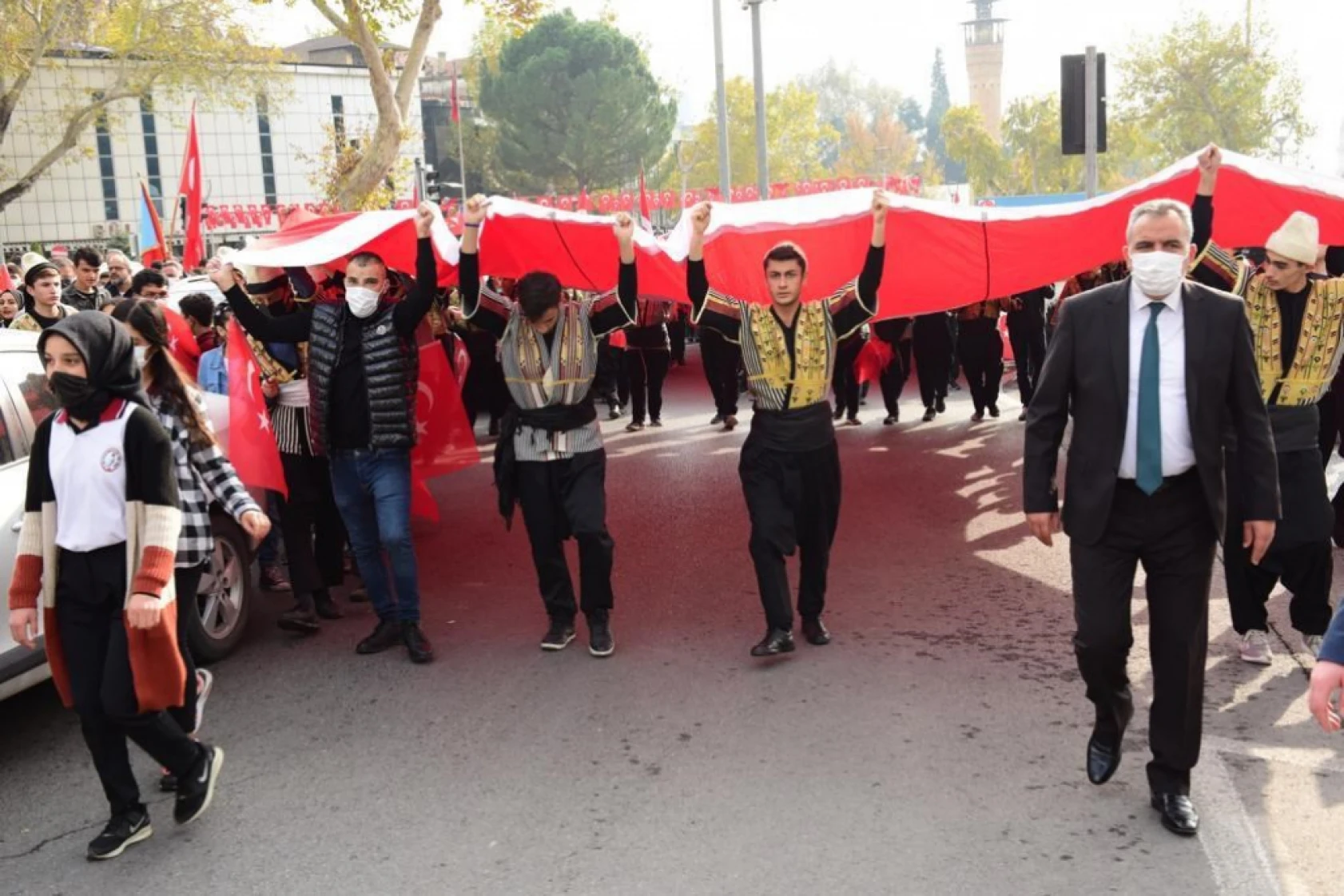 Bayrak Olayının 102'nci yılı