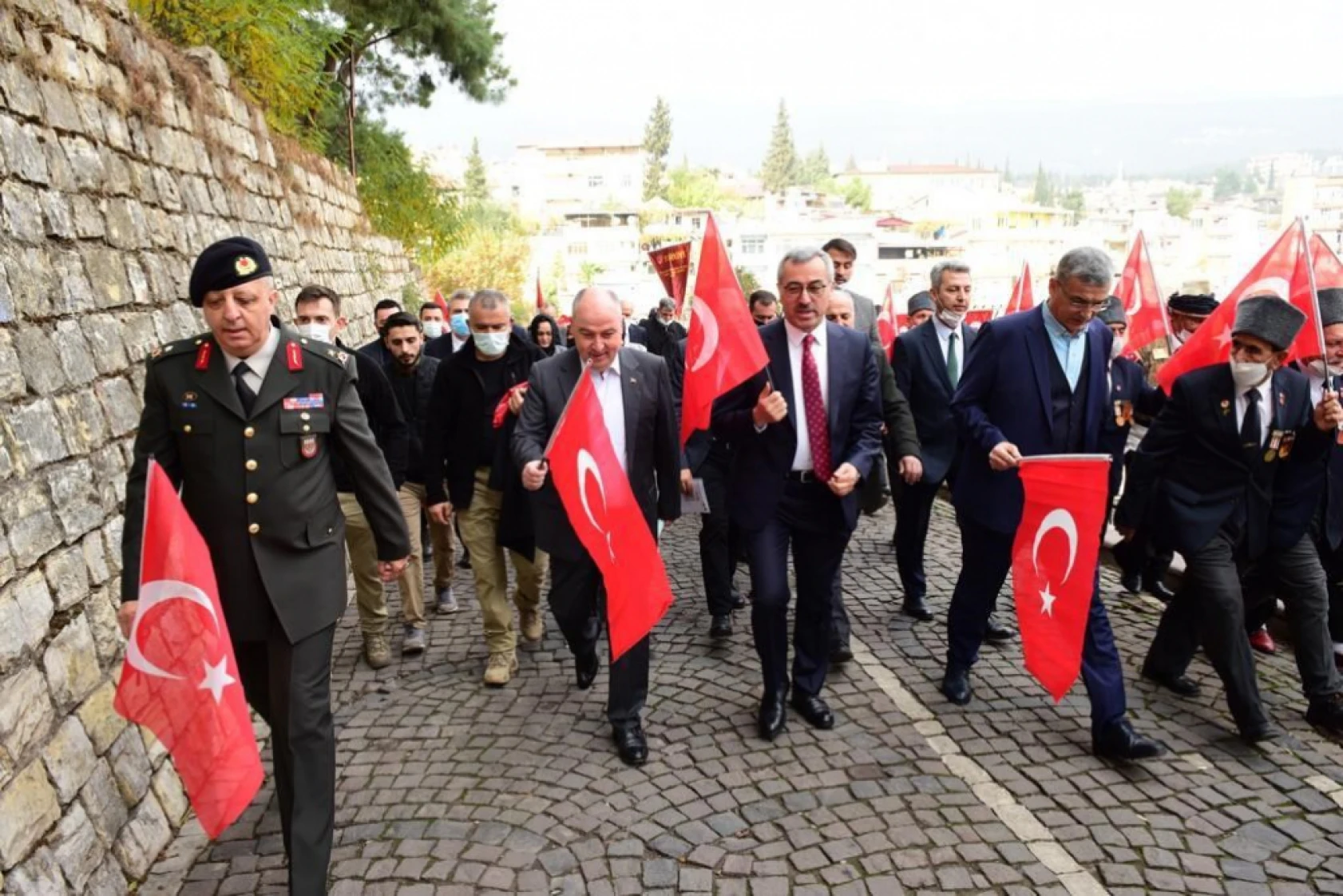 Bayrak Olayının 102'nci yılı