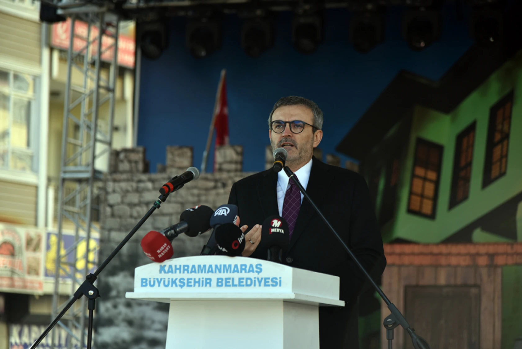 12 Şubat geçit töreni