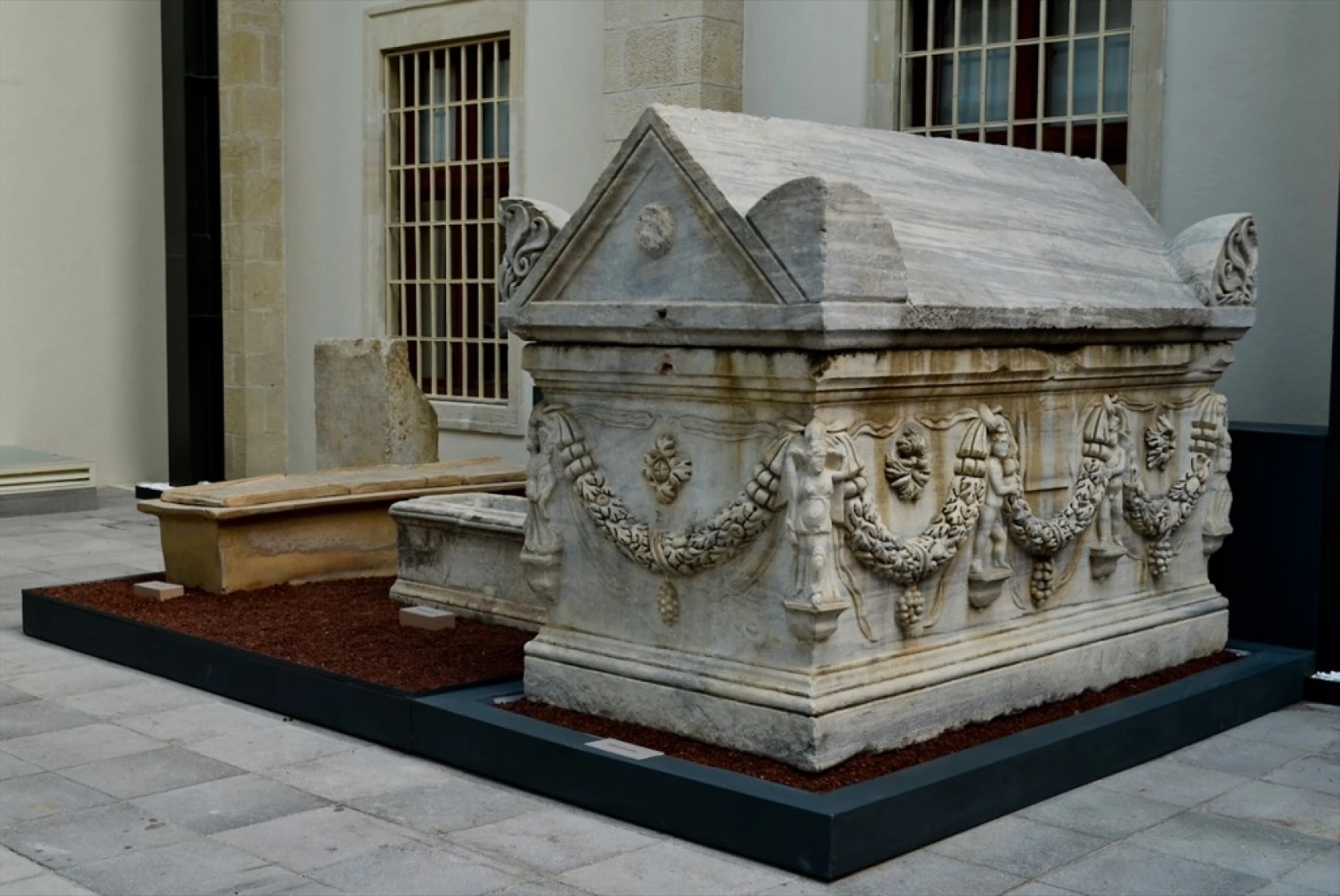 Müzeye dönüştürülen eski adliye binası tarihe ışık tutuyor