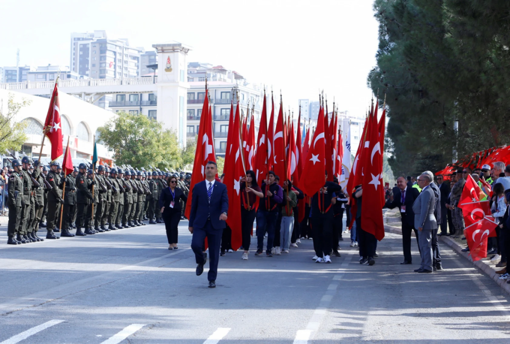 Kahramanmaraş'ta cumhuriyetin 101'inci yılı coşkuyla kutlandı
