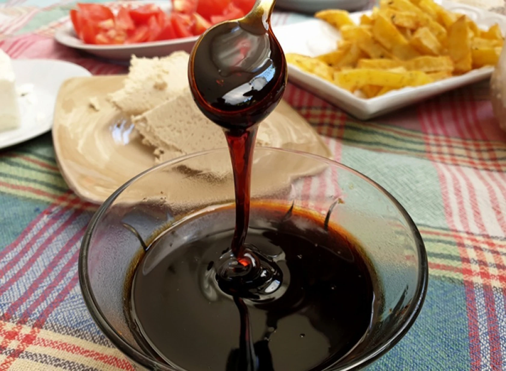 Şifa deposu üzüm pekmezinin sofralara yolculuğu