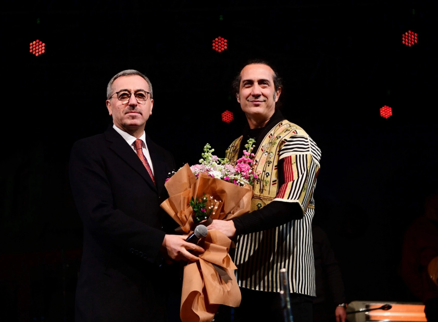 Kıraç konseri ve Tiyatro gösterisi