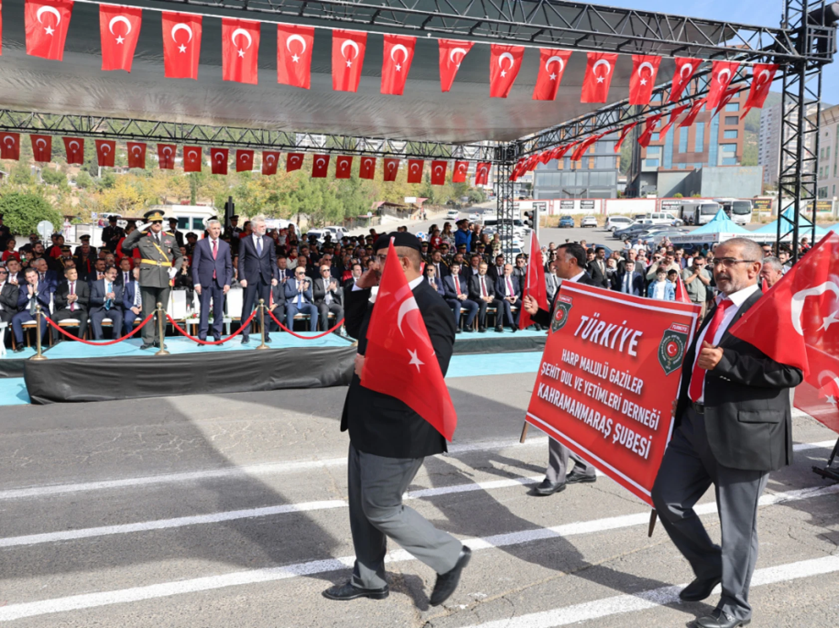 Kahramanmaraş'ta cumhuriyetin 101'inci yılı coşkuyla kutlandı