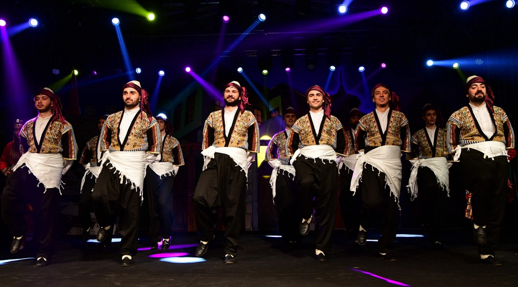 Kıraç konseri ve Tiyatro gösterisi