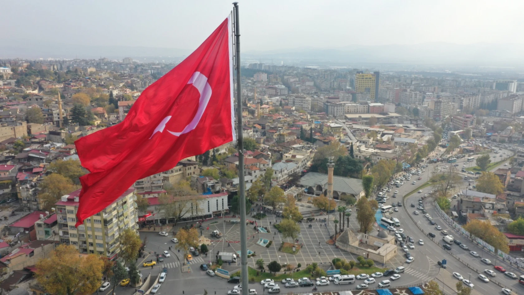 Bayrak Olayının 102'nci yılı