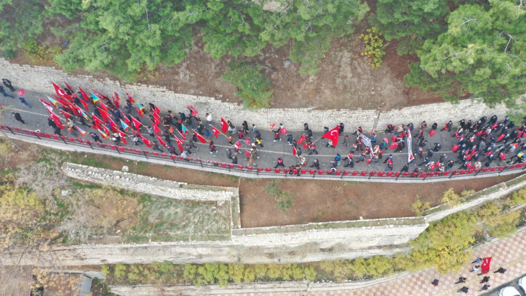 Bayrak Olayının 102'nci yılı