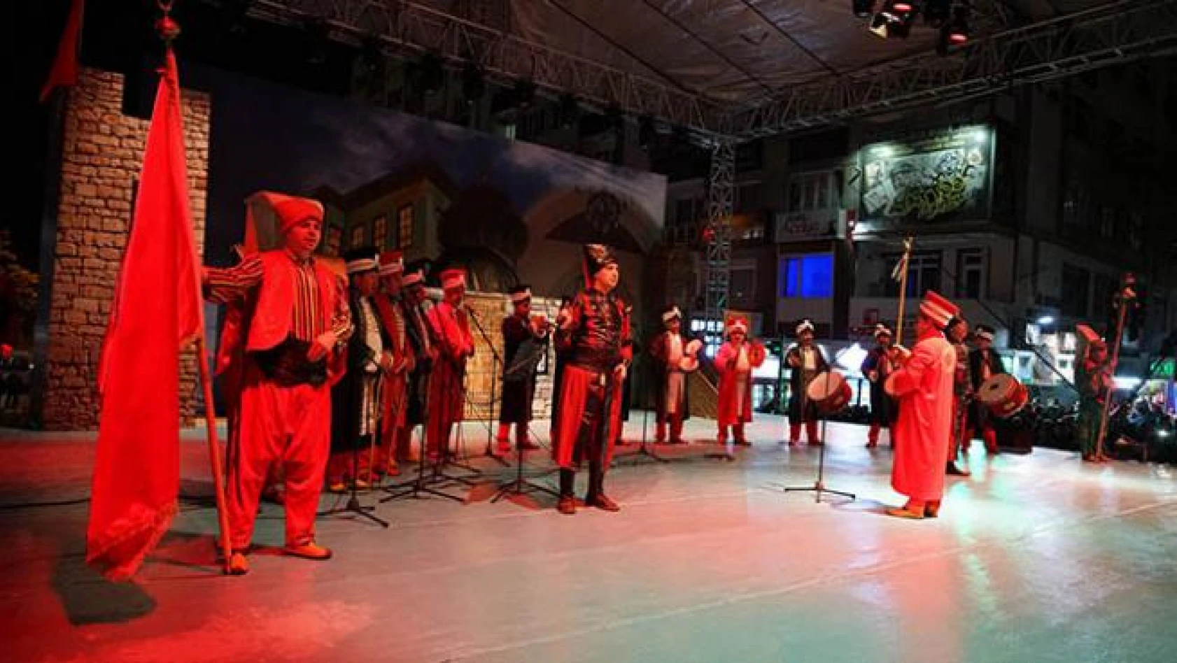 Kahramanmaraş'ta temsili gösterilere yoğun ilgi!