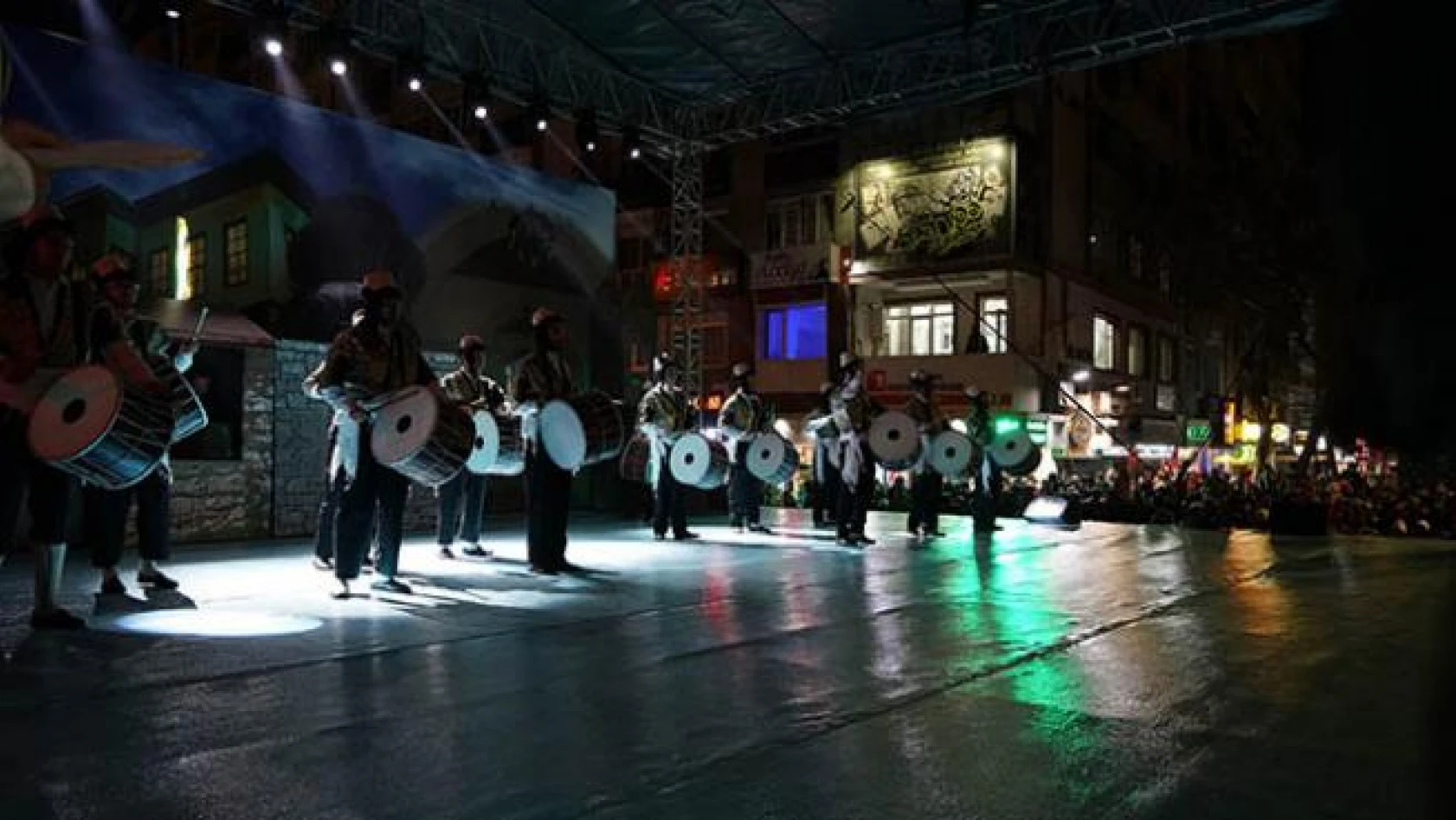 Kahramanmaraş'ta temsili gösterilere yoğun ilgi!