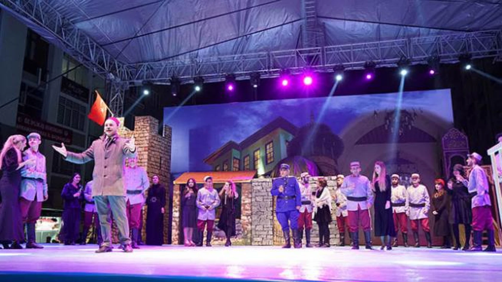 Kahramanmaraş'ta temsili gösterilere yoğun ilgi!