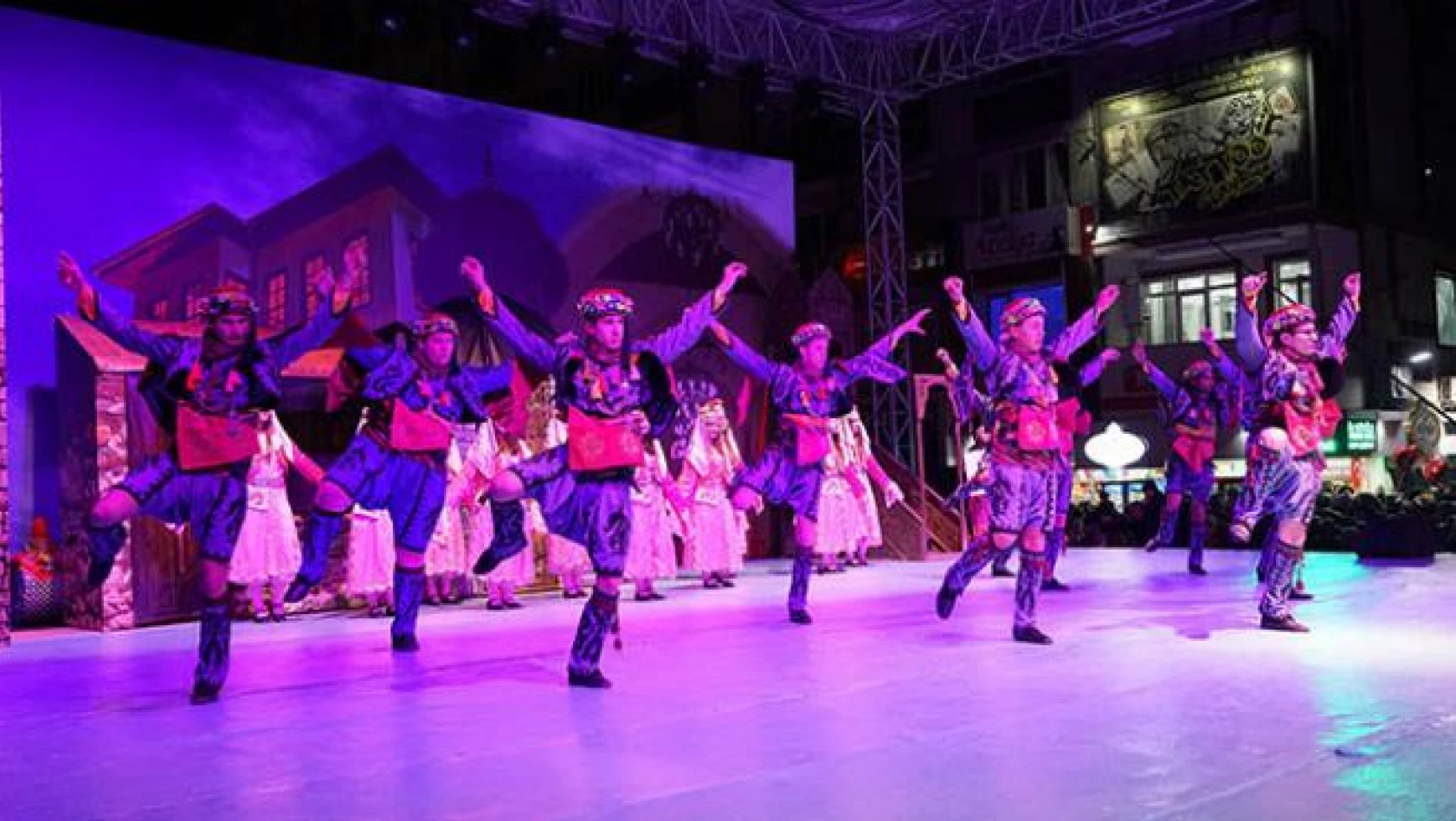 Kahramanmaraş'ta temsili gösterilere yoğun ilgi!