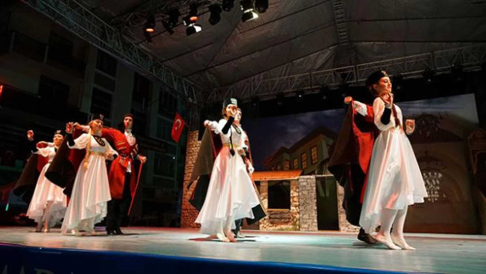 Kahramanmaraş'ta temsili gösterilere yoğun ilgi!