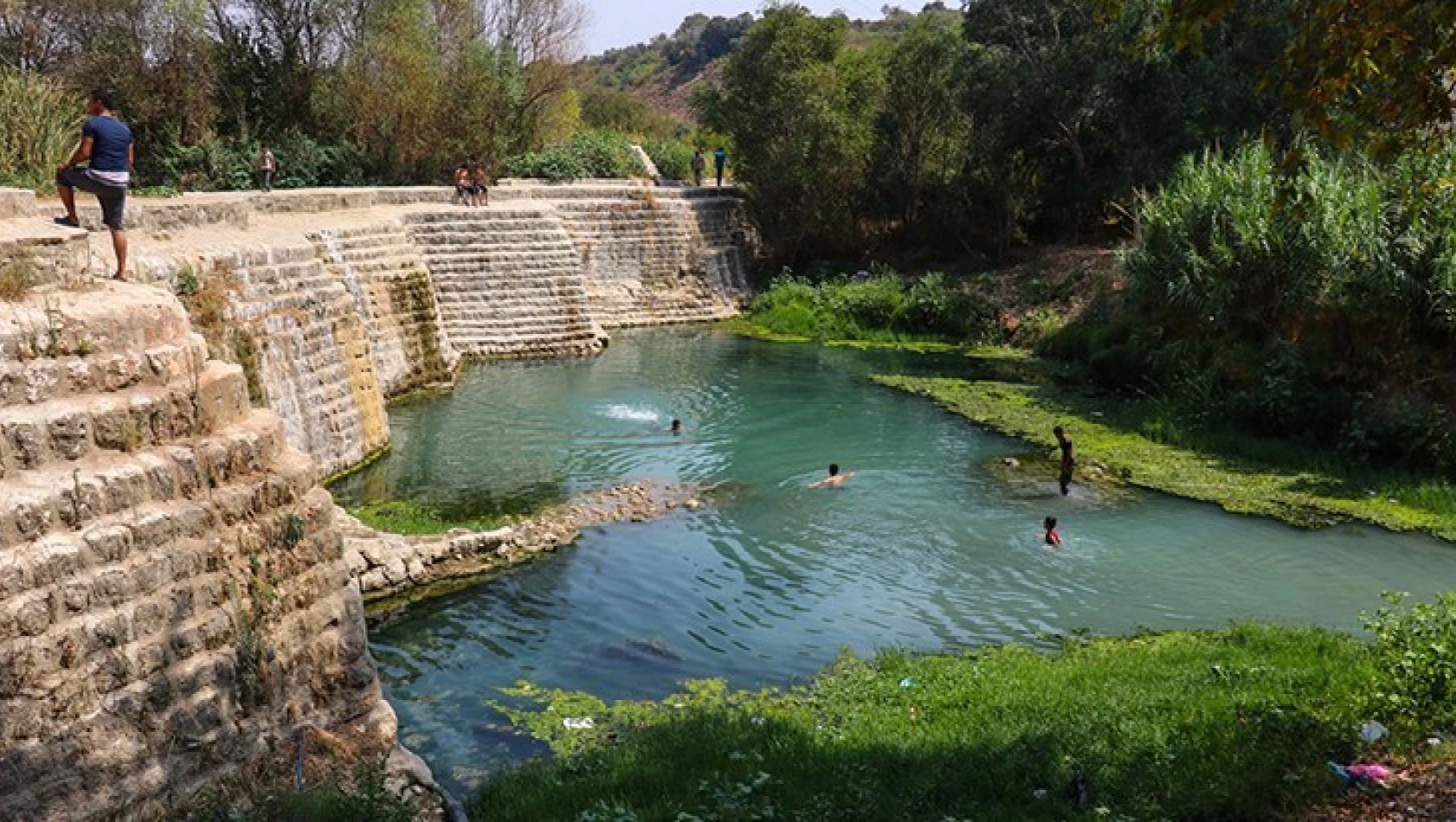 Tarihi değirmenin set olduğu Zikir Gölü, ziyaretçilerini cezbediyor