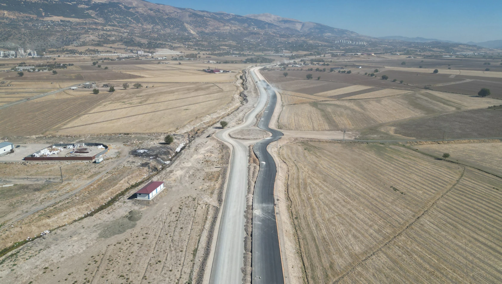 Çağlayancerit yol projesinde son durumu Başkan Akpınar açıkladı