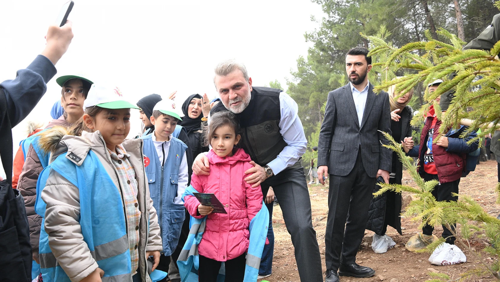 Kahramanmaraş'ta binlerce fidan toprakla buluştu