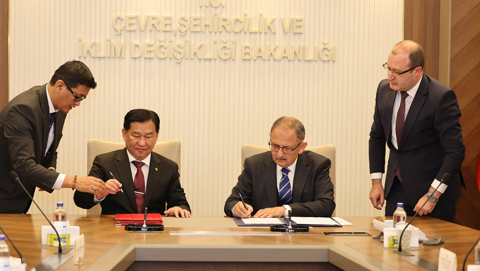 Moğolistan İnşaat ve Kentsel Kalkınma Bakanı Tserenpil Davaasuren, Türkiye'de