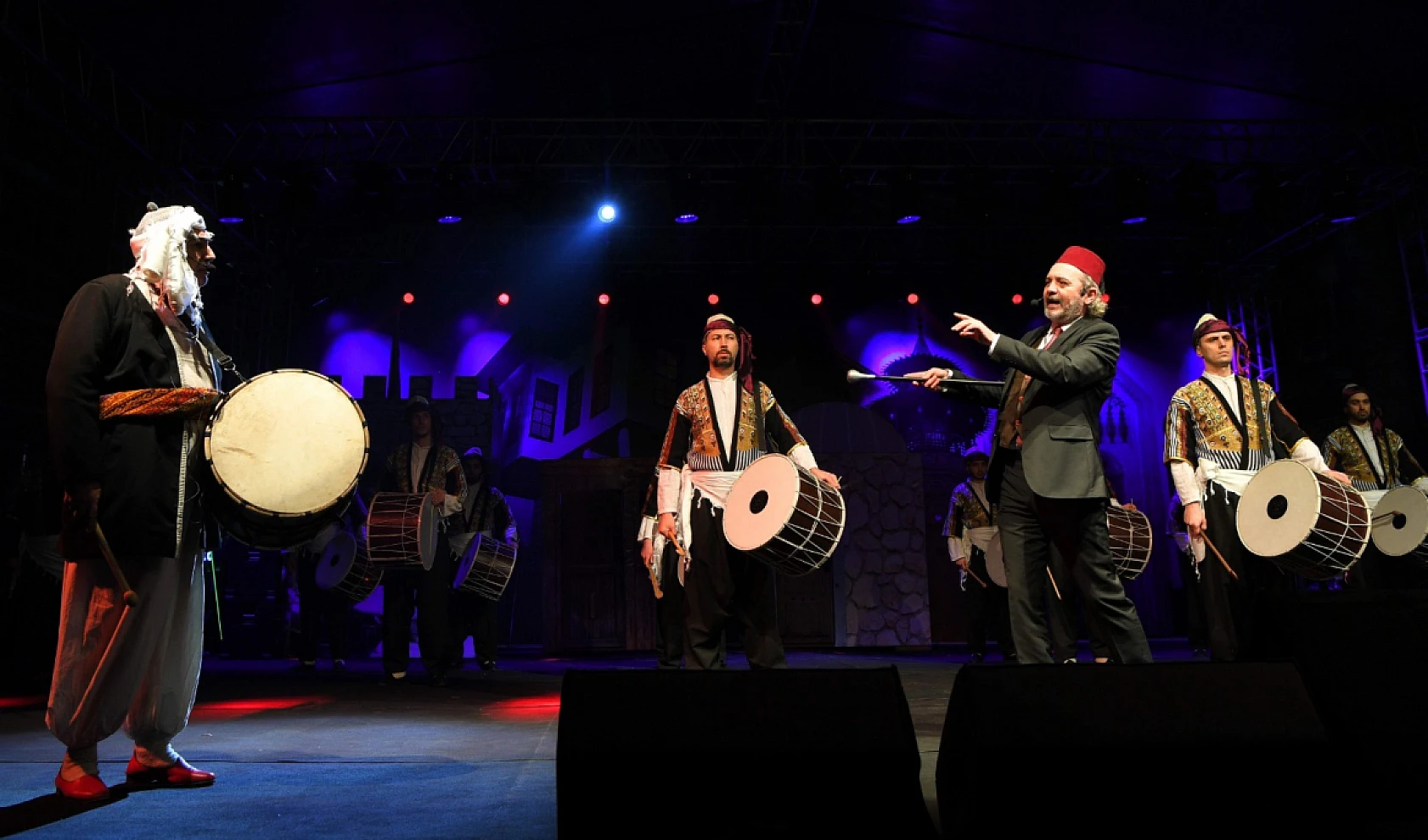 Kıraç konseri ve Tiyatro gösterisi