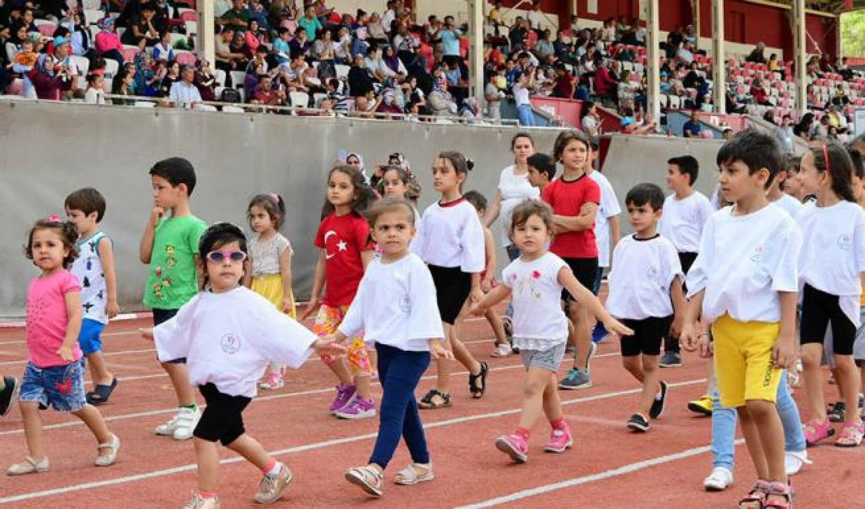 Yaz spor okulu Kahramanmaraş'ta başladı!