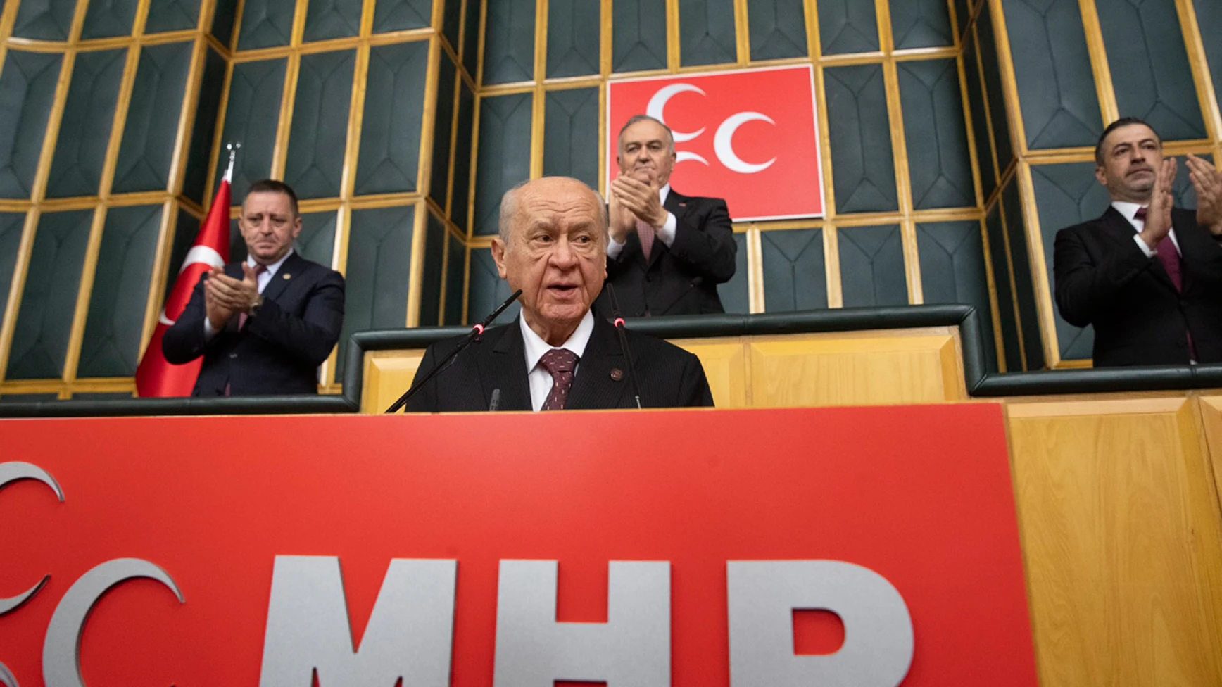 MHP Lideri Bahçeli, “Televizyon bülbülü olan bir profesöre sesleniyorum...”