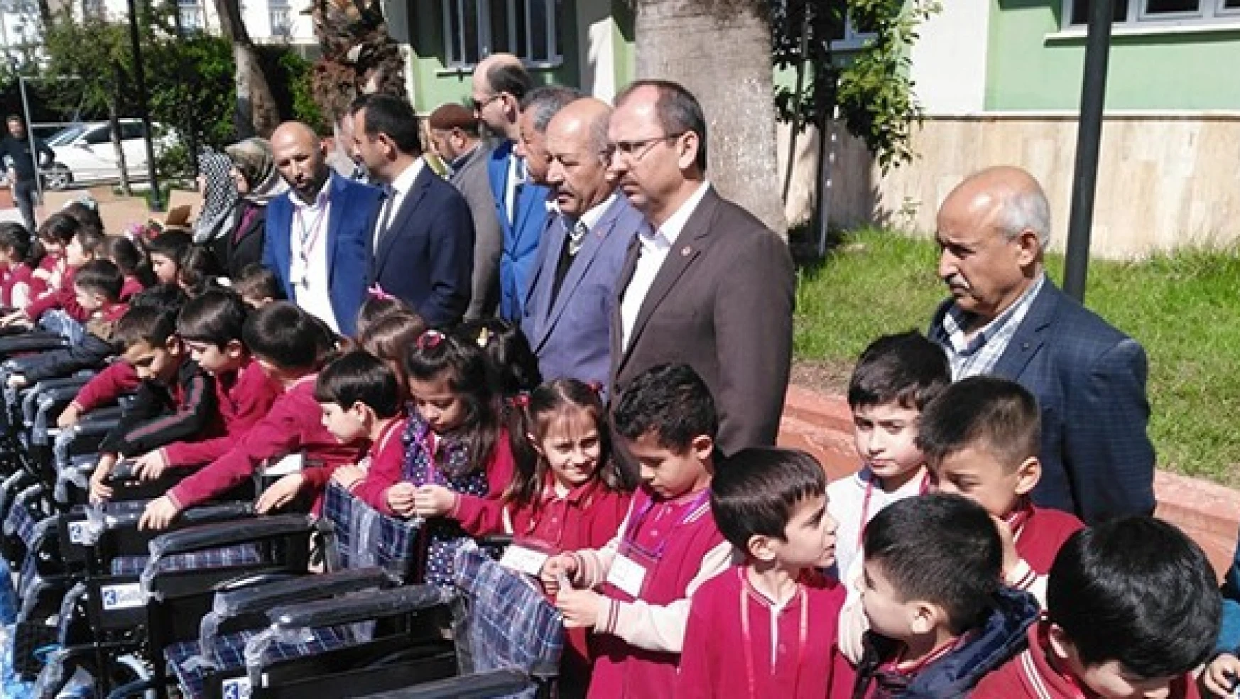 Kahramanmaraş'ta İlkokul öğrencileri, engellilere umut oldu!