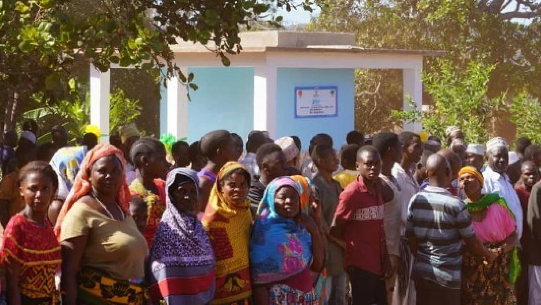 Tanzanya Başbakanının köyüne, TDV su kuyusu açtı!