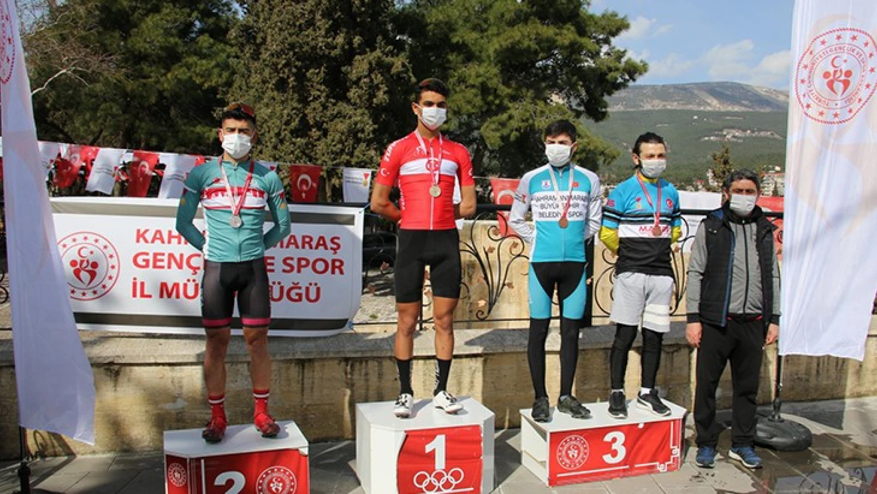 12 Şubat Kurtuluş Kupası Bisiklet Yarışları yapıldı