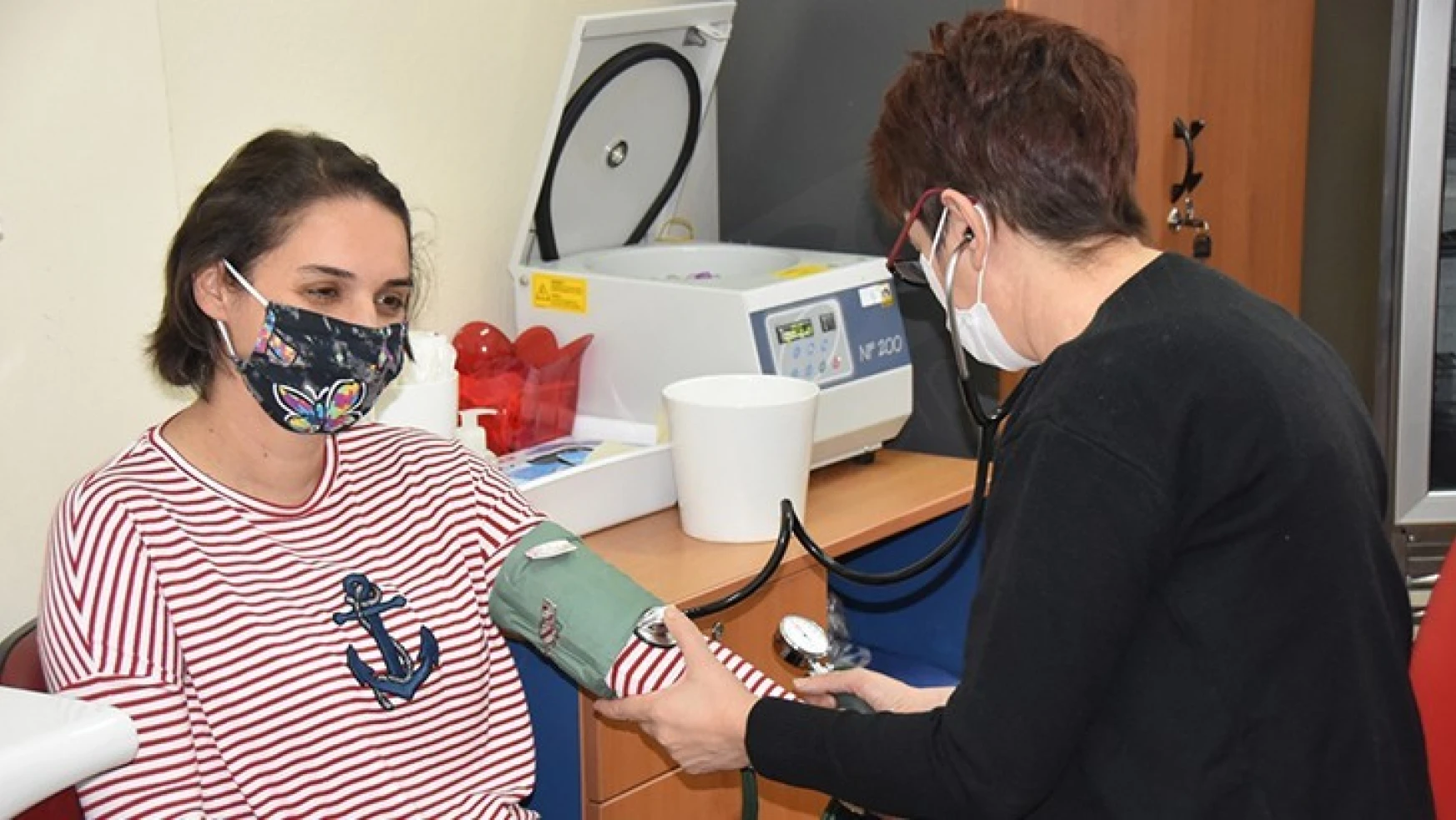 3 aşamadaki aşı Adana'da gönüllülere yapıldı