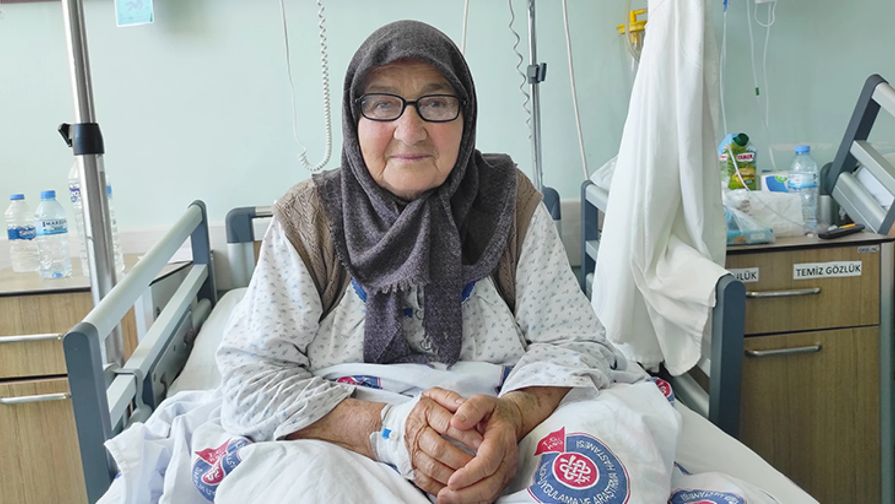 84 yaşındaki hastanın iki ana damarı patlamak üzereyken hayata döndü