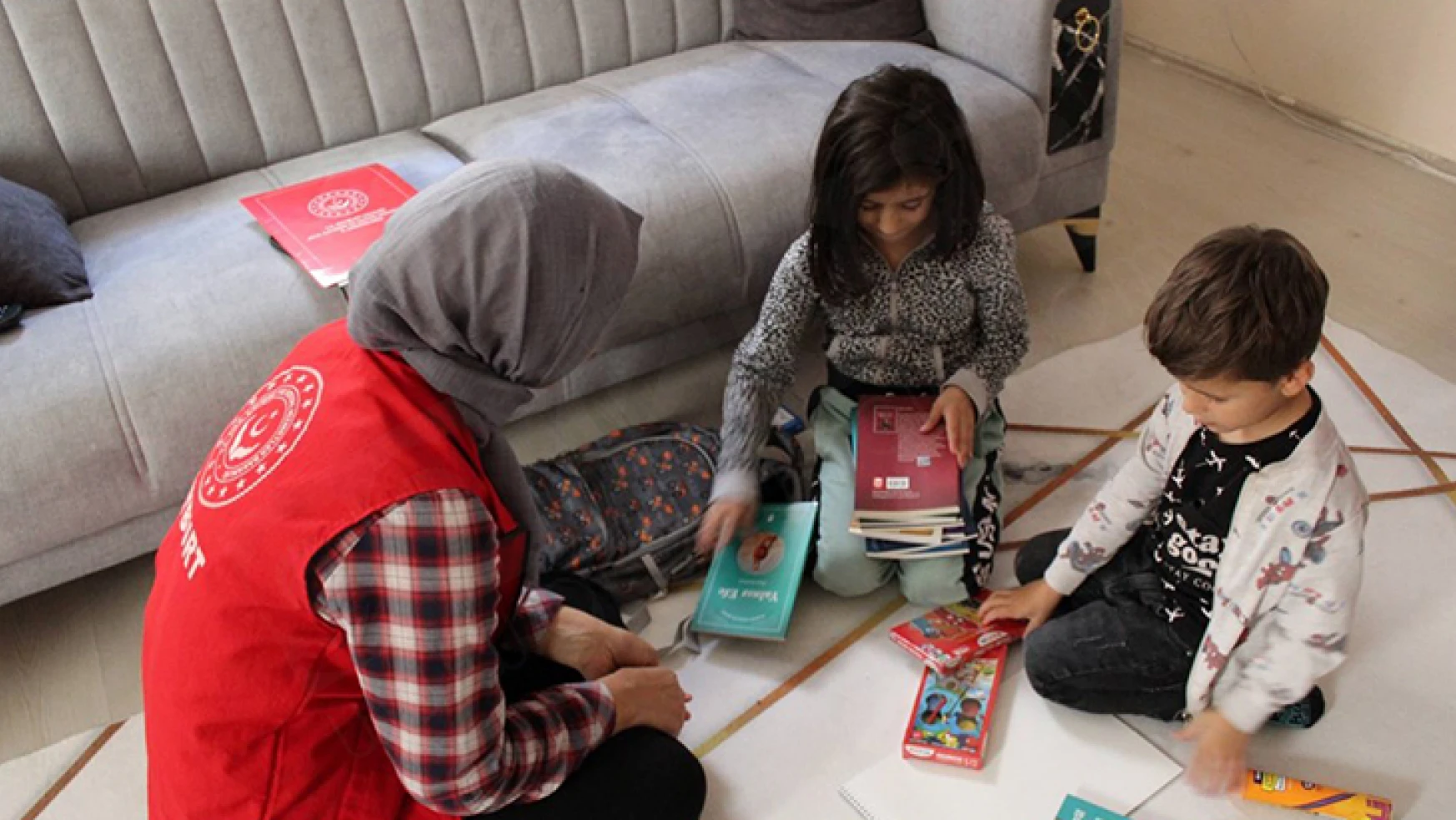 Aile ve Sosyal Hizmetler Bakanlığı'ndan çocuklara eğitim paketi