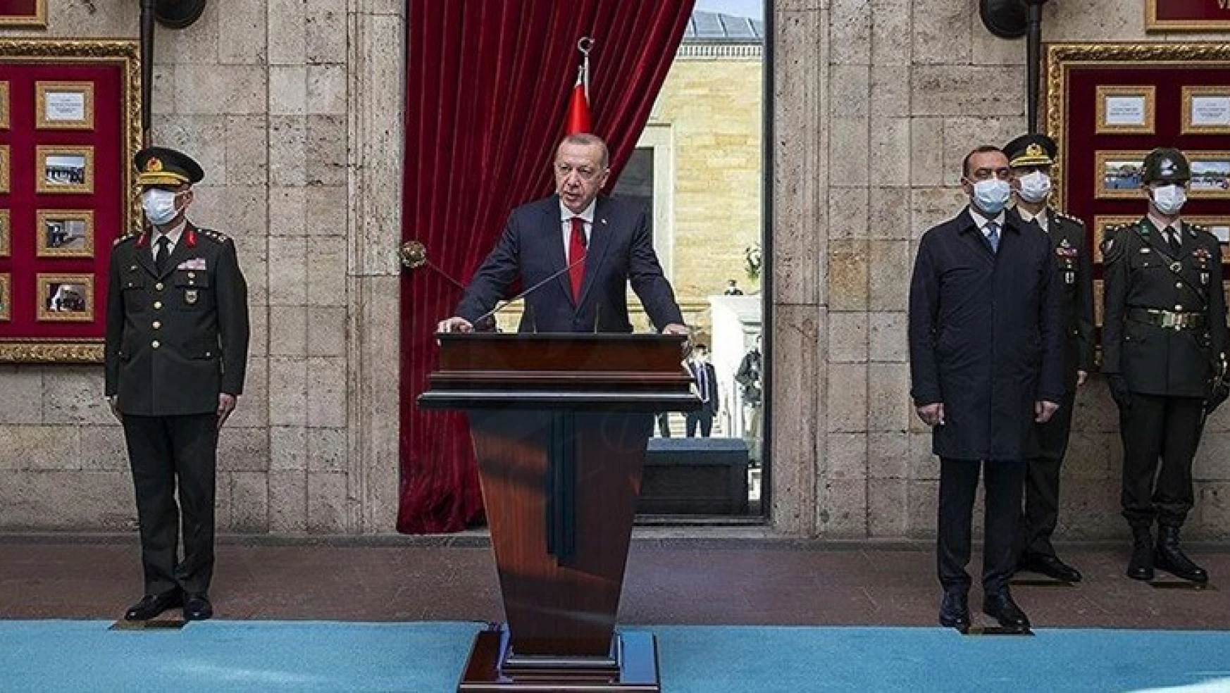 Atatürk, Anıtkabir'de düzenlenen devlet töreniyle anıldı