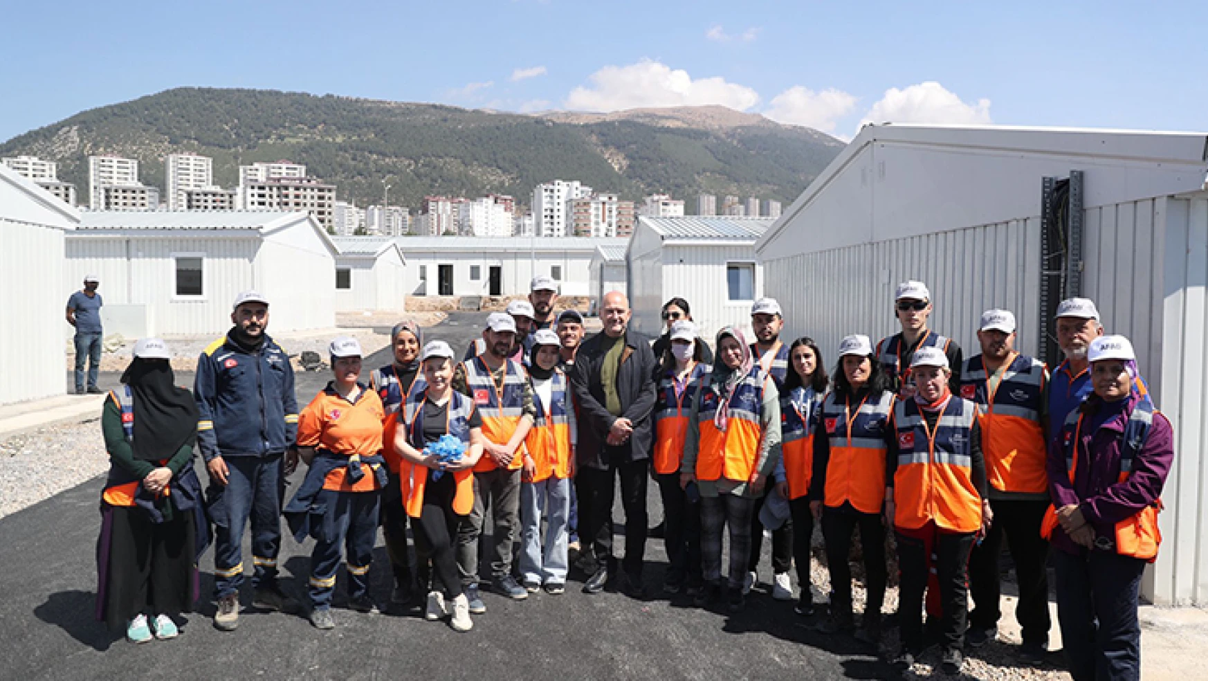 Avşar Kampüsü'nün yeni prefabrik evleri de tamamlanıyor