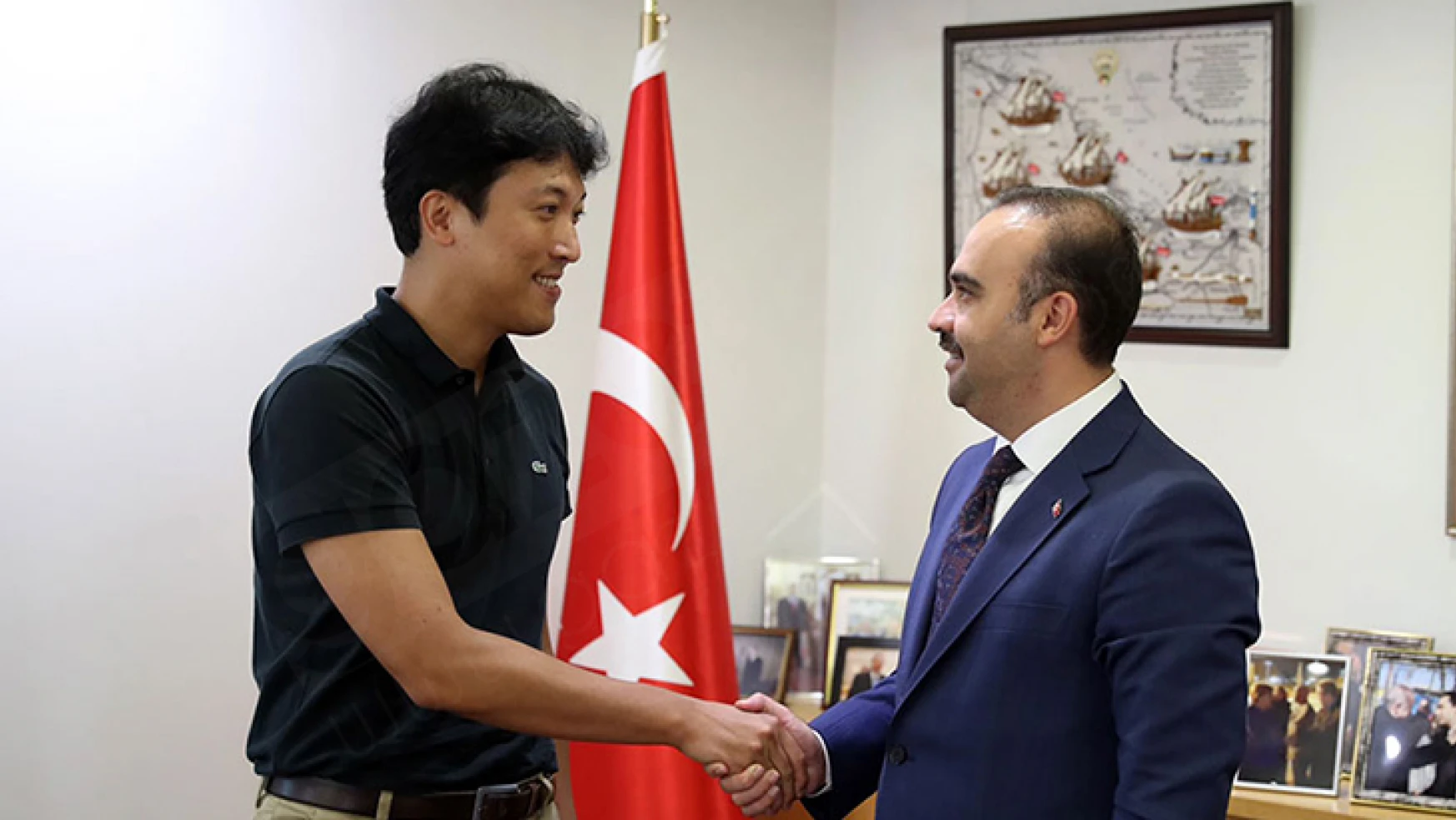 Bakan Kacır, Güney Kore'den dünyaya seslendi, Yatırımlar için en doğru adres Türkiye