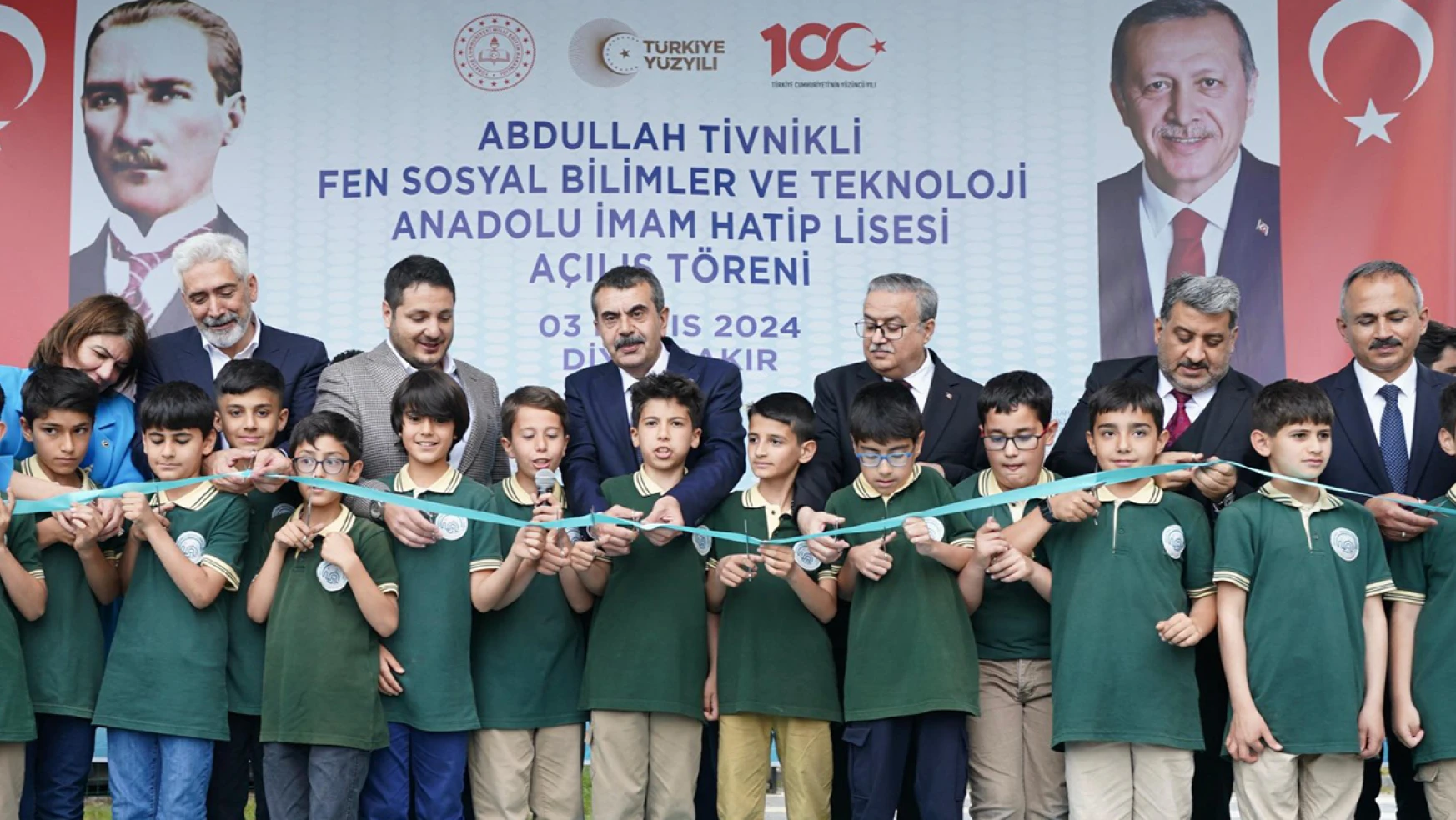 Bakan Tekin, Diyarbakır'da lise açılışına katıldı
