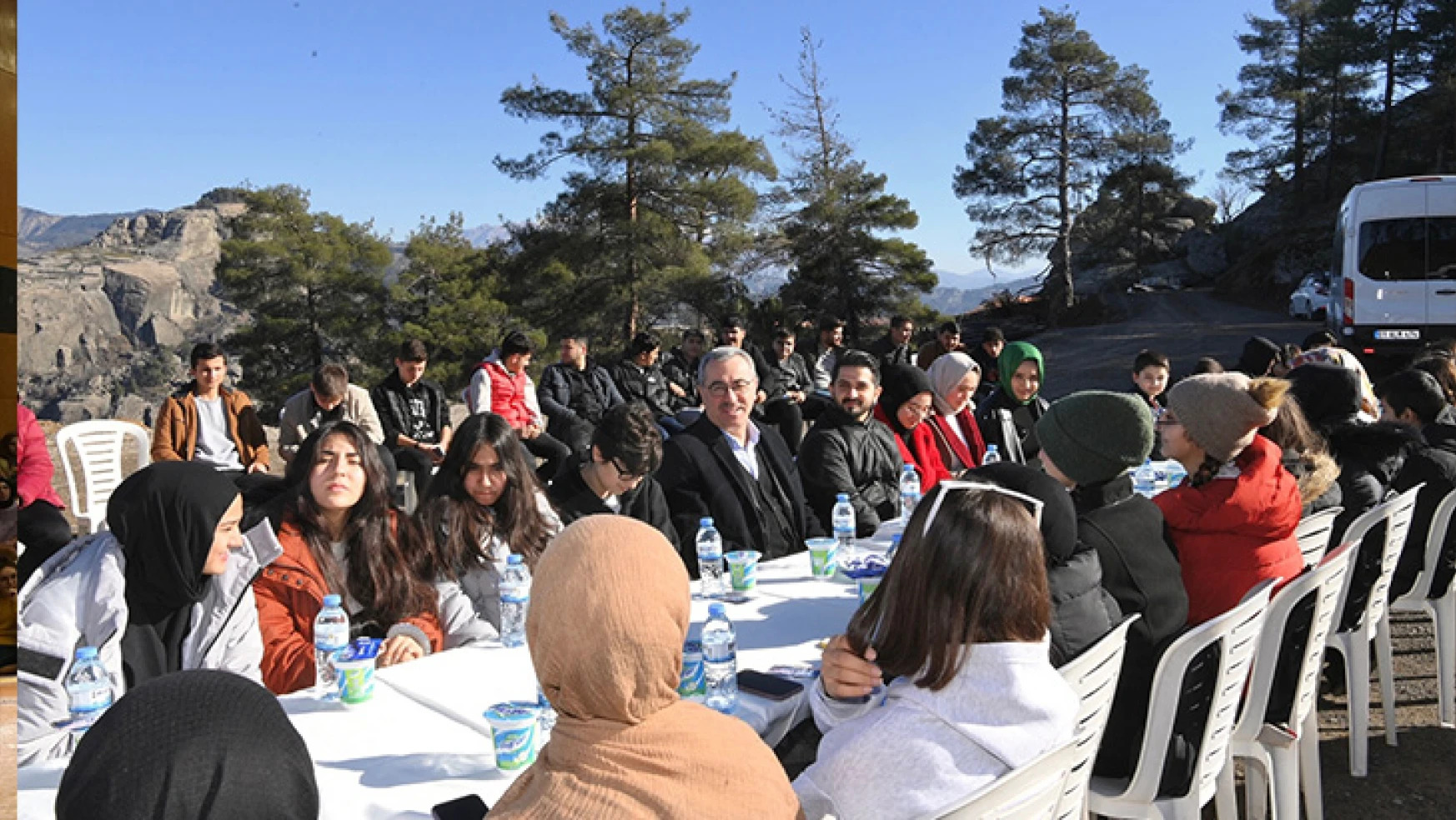 Başkan Güngör, gençlerle Ali Kayası'nda buluştu