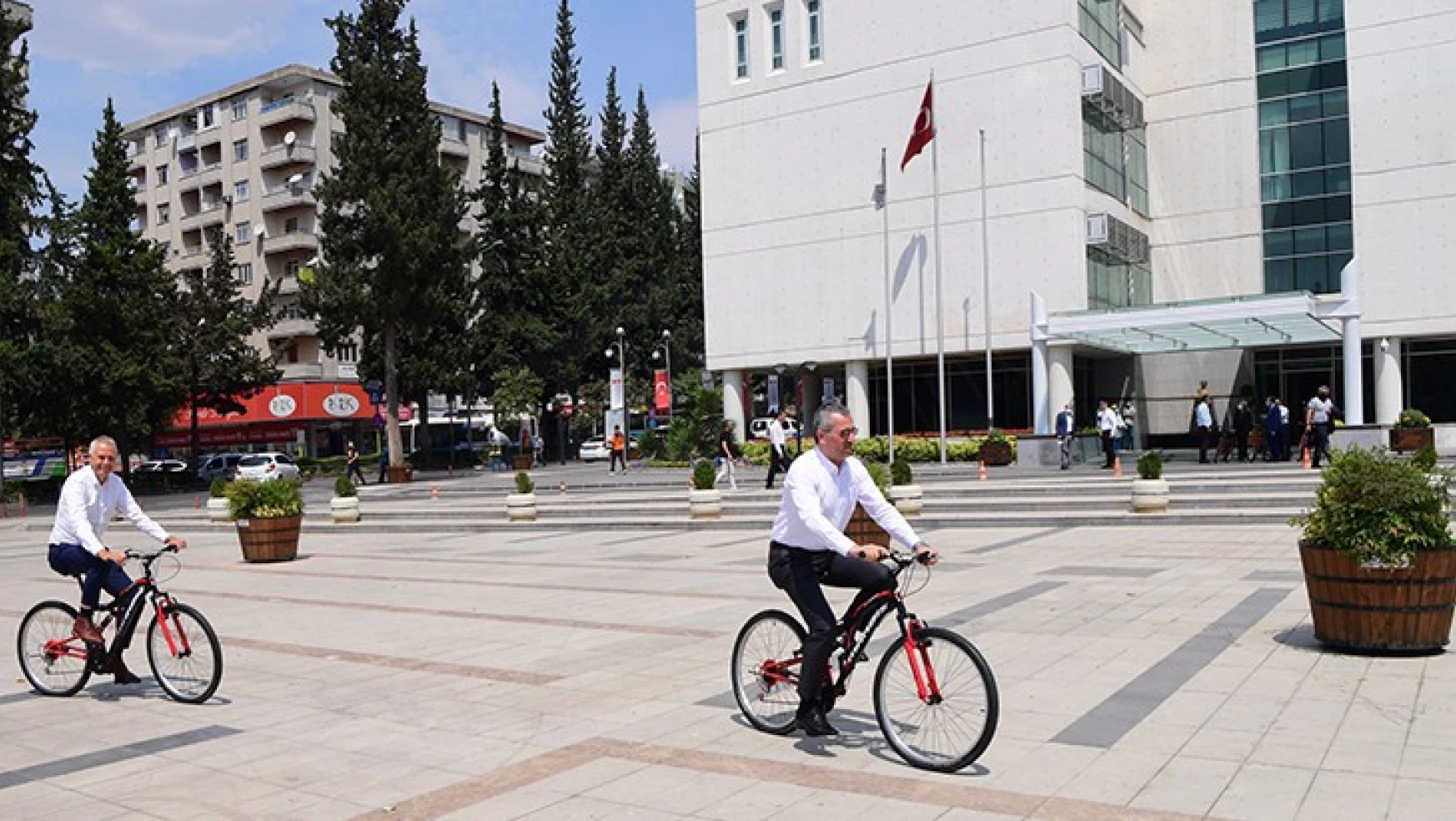 Başkan Güngör: Şehir içi ulaşımda bisikleti yaygınlaştıracağız