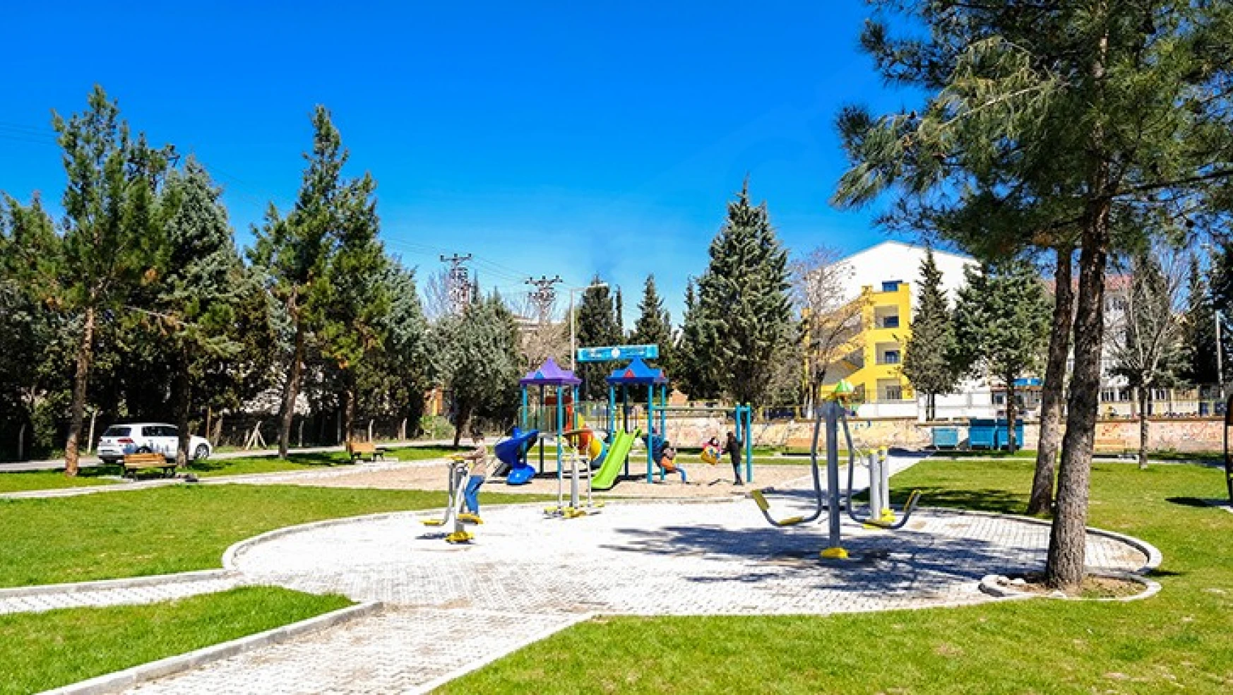 BM ile ortaklaşa yenilenen Karacasu parkı hizmete açıldı