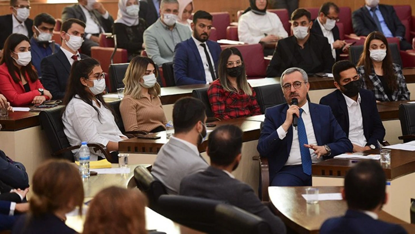 Büyükşehir Belediye Başkanı Hayrettin Güngör: Türkiye'ye örnek bir gençlik meclisi oluşturduk
