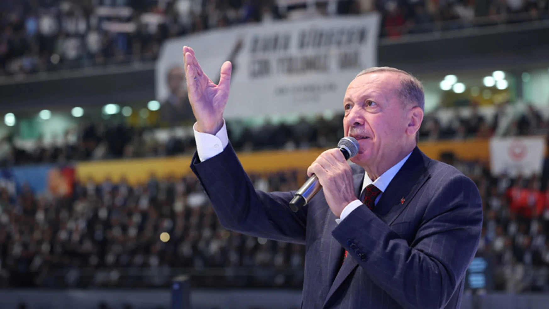 Cumhurbaşkanı Erdoğan, AK Parti 4. Olağanüstü Büyük Kongresi'nde konuştu